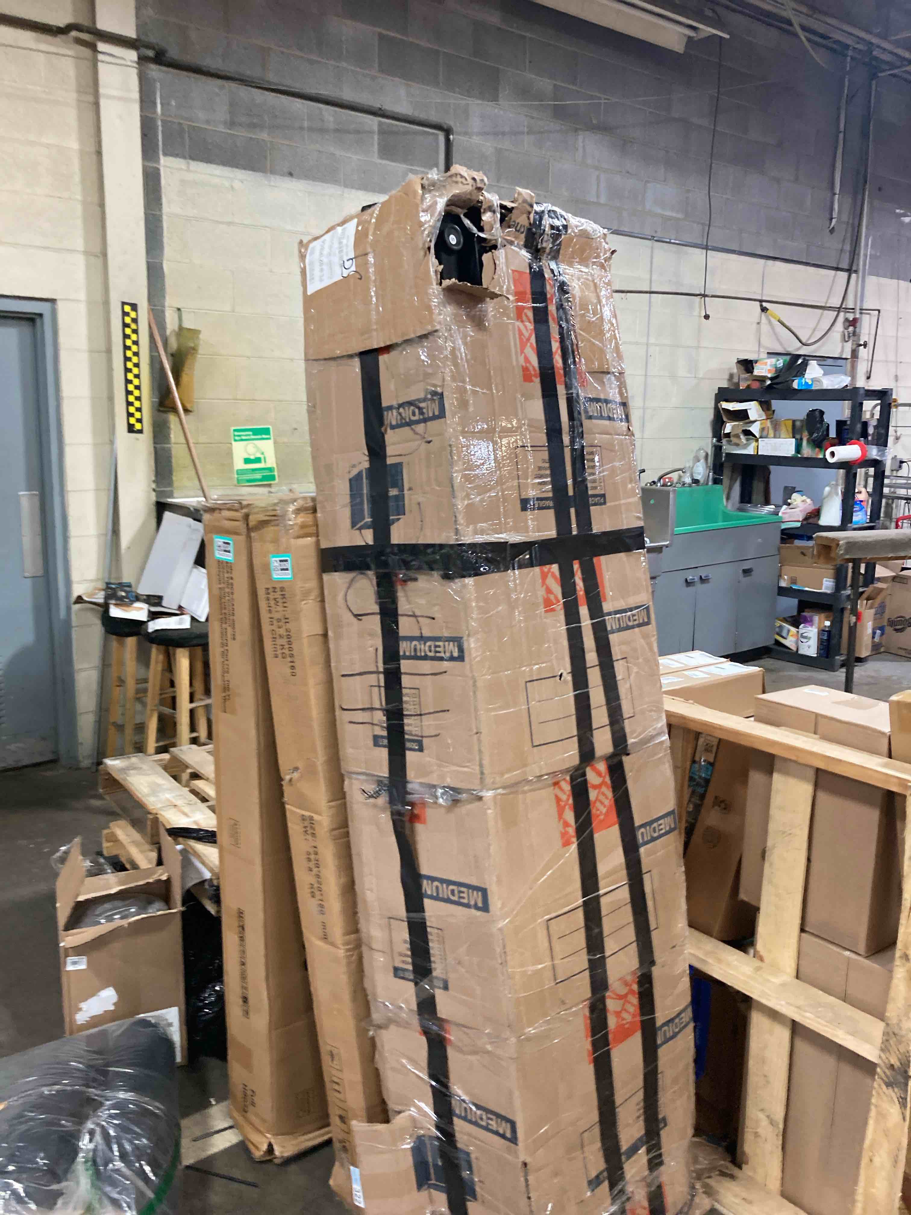https://s3.amazonaws.com/lotting-images-prod/phillipi/TEA2232027_1751556793358.jpeg