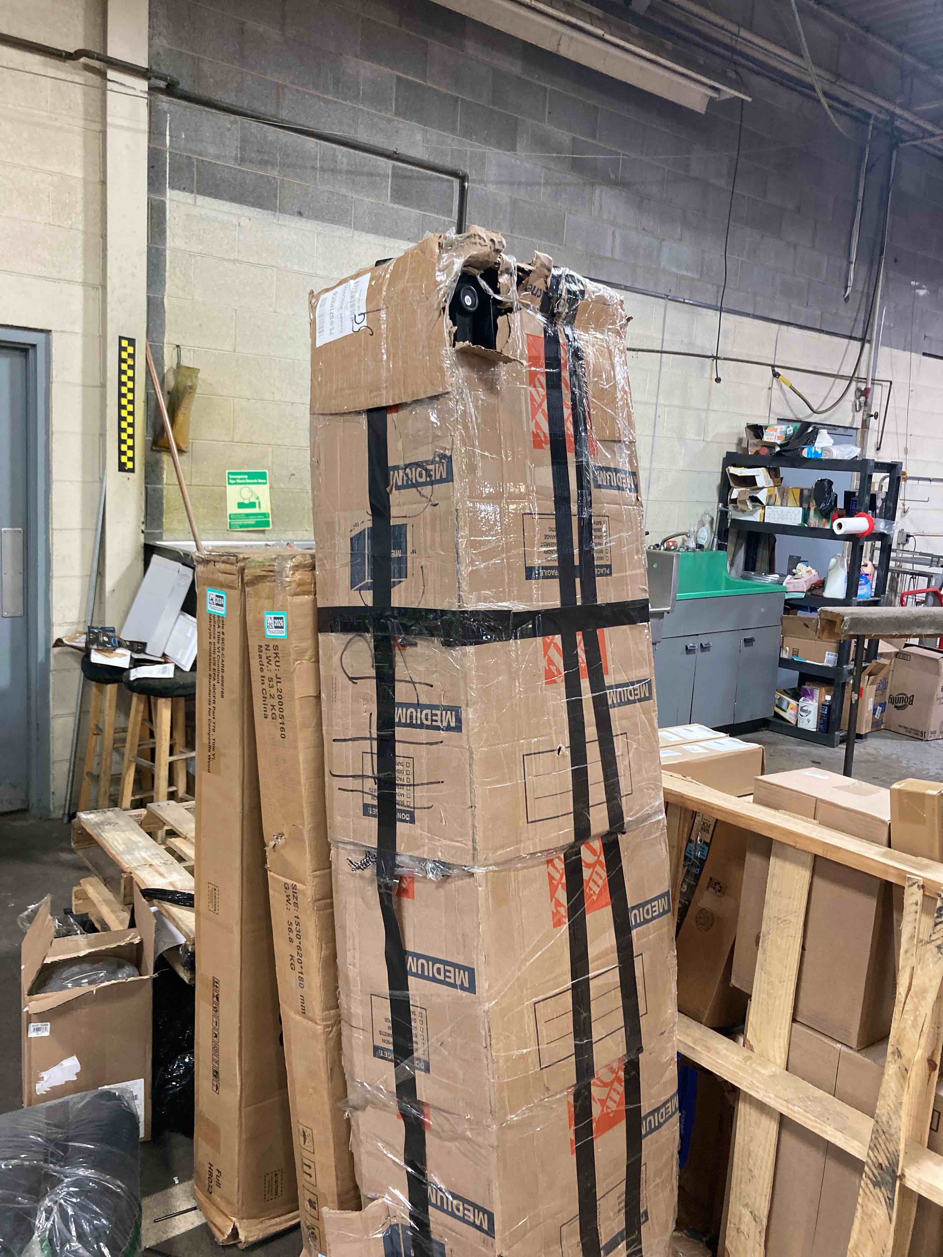 https://s3.amazonaws.com/lotting-images-prod/phillipi/TEA2232027_1751556795035.jpeg