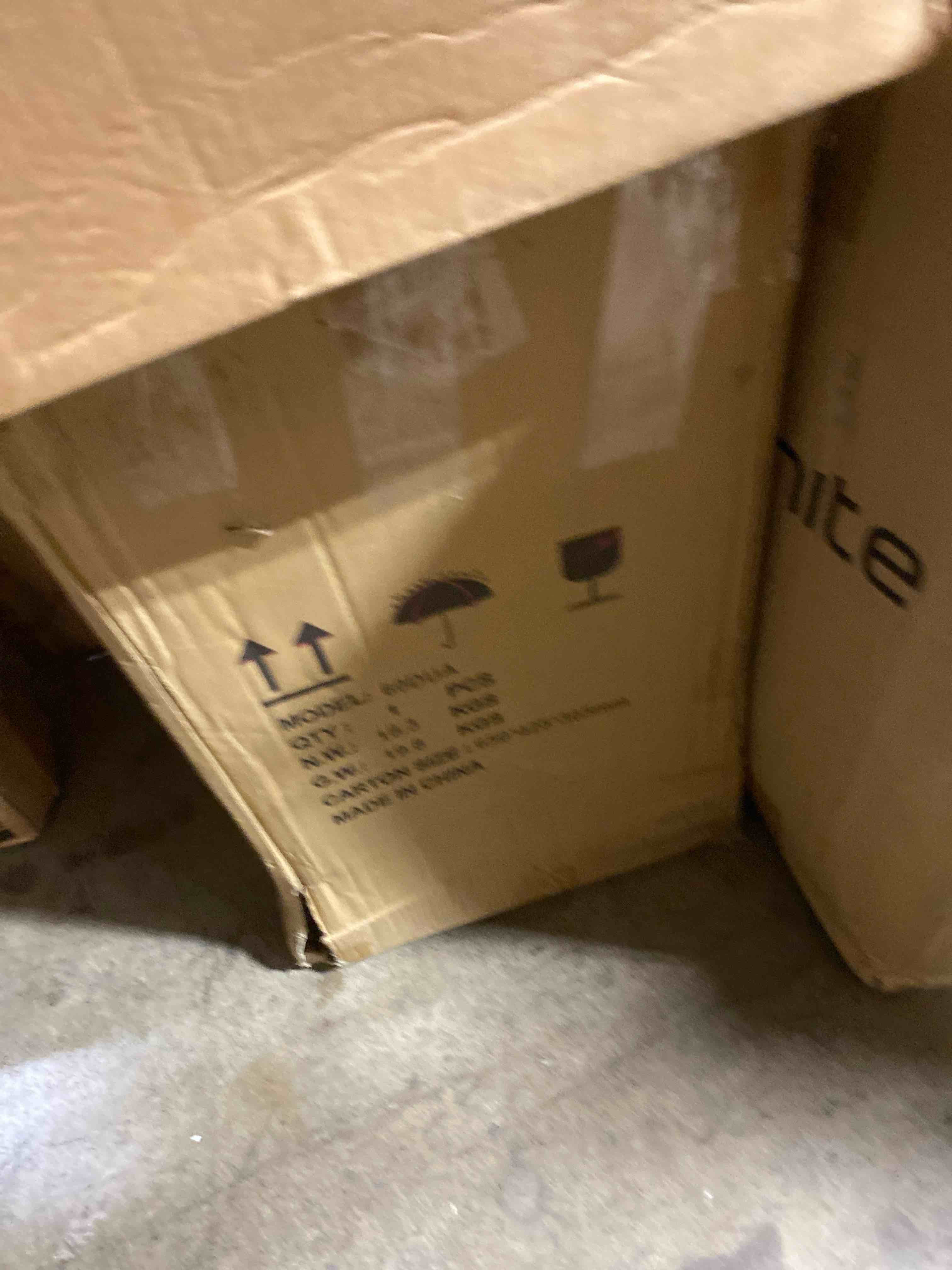 https://s3.amazonaws.com/lotting-images-prod/phillipi/TEA2232049_1752088492561.jpeg