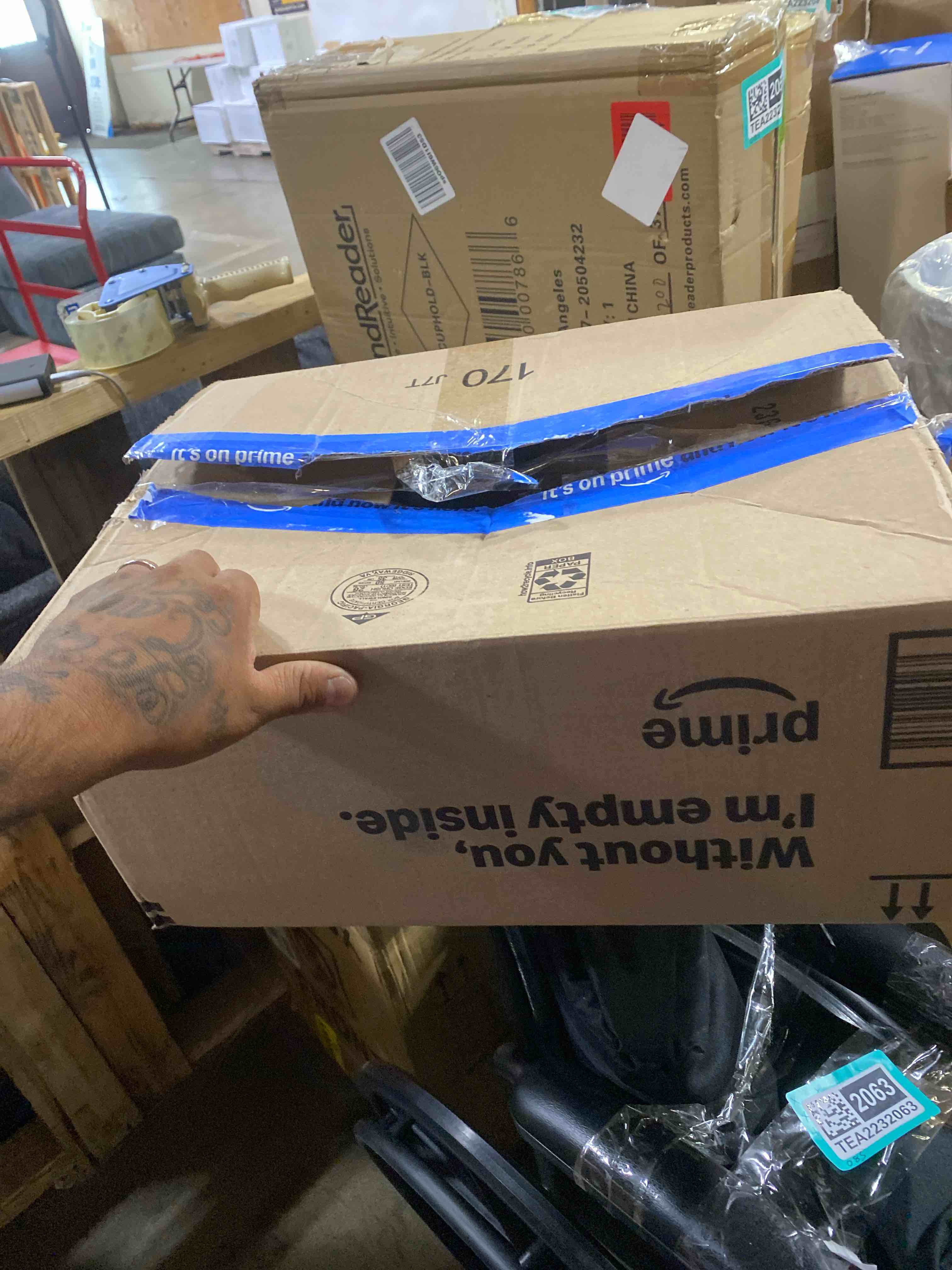 https://s3.amazonaws.com/lotting-images-prod/phillipi/TEA2232064_1752091162641.jpeg