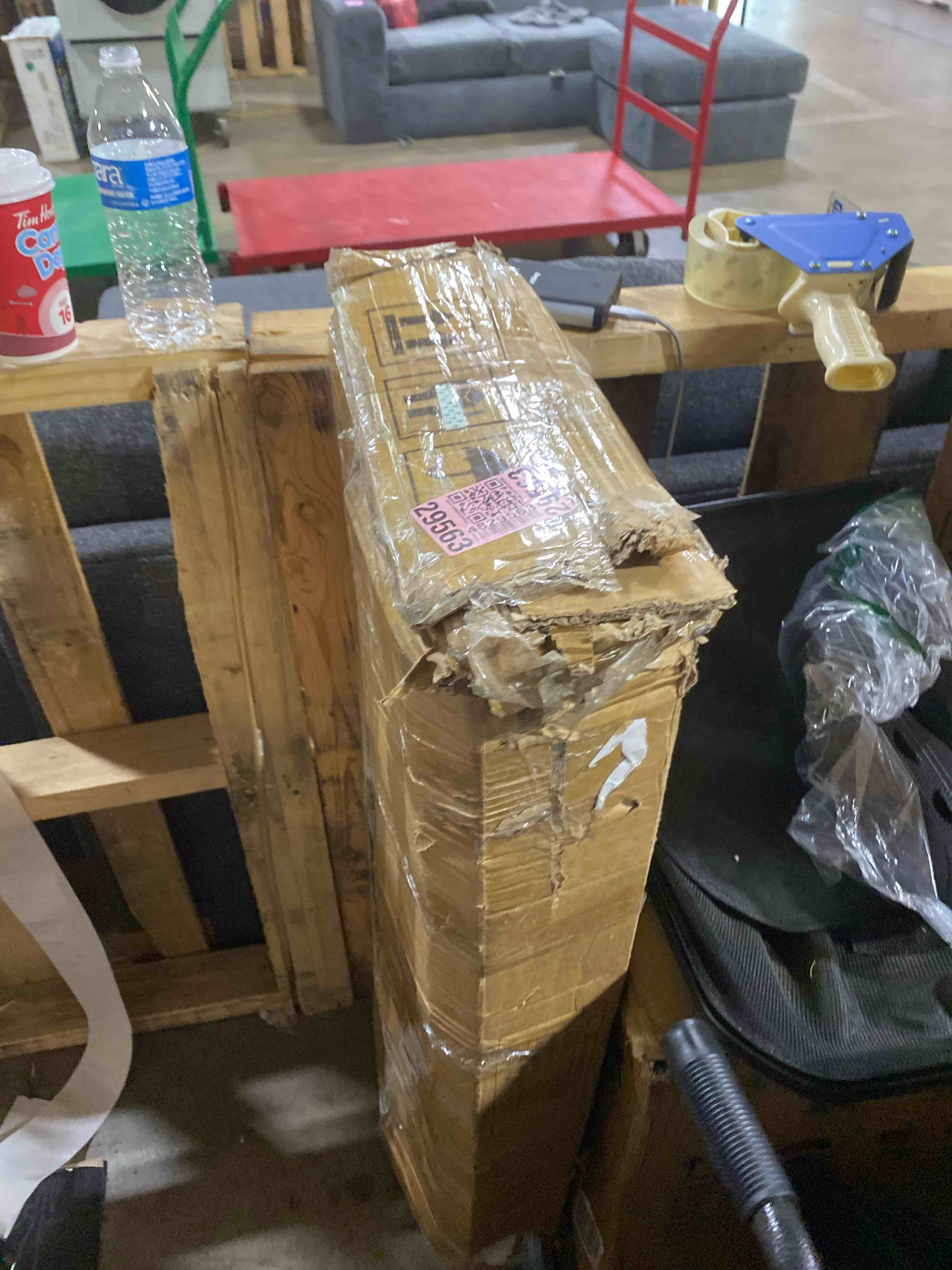 https://s3.amazonaws.com/lotting-images-prod/phillipi/TEA2232065_1752091332531.jpeg