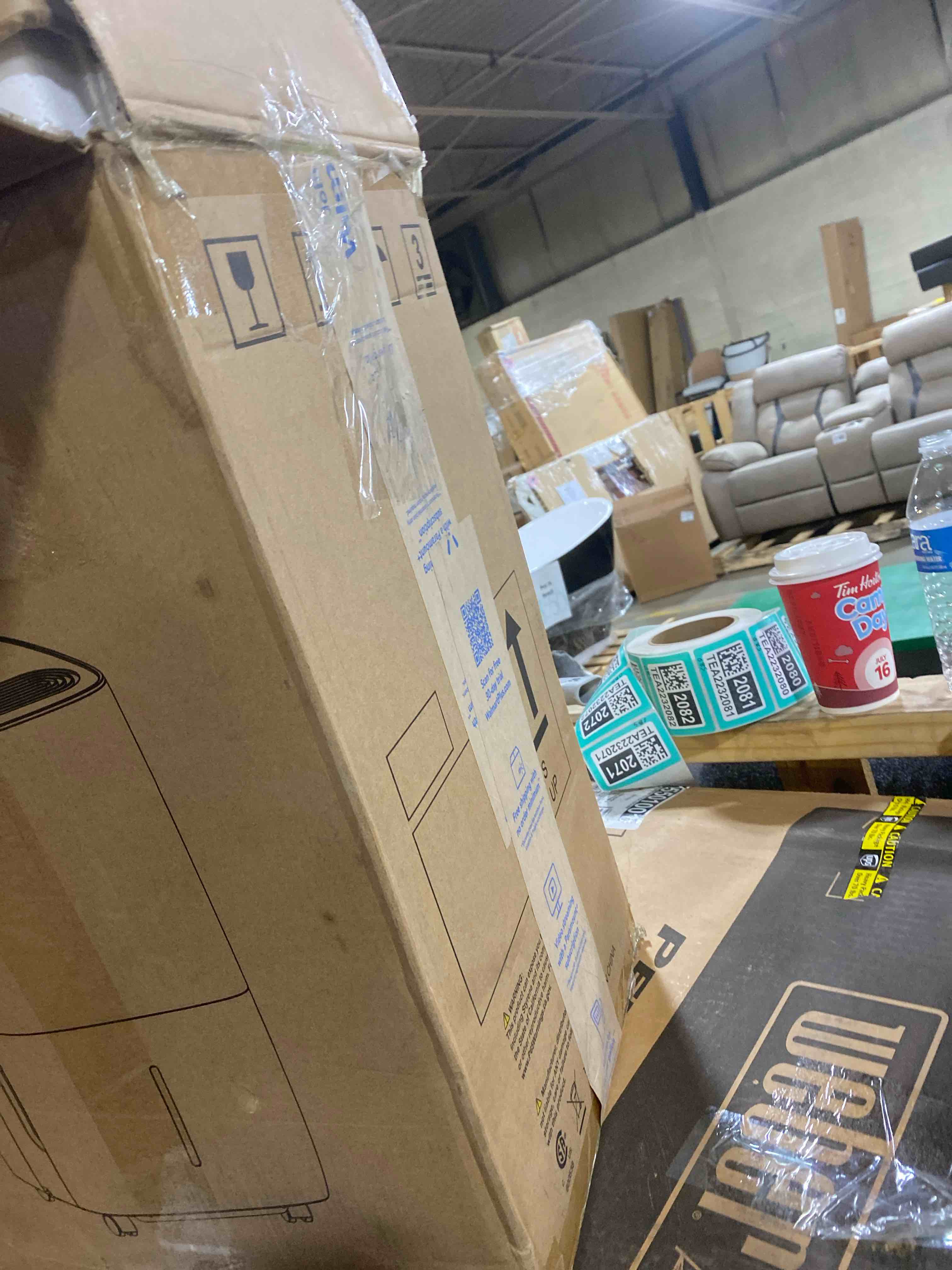 https://s3.amazonaws.com/lotting-images-prod/phillipi/TEA2232071_1752092407887.jpeg