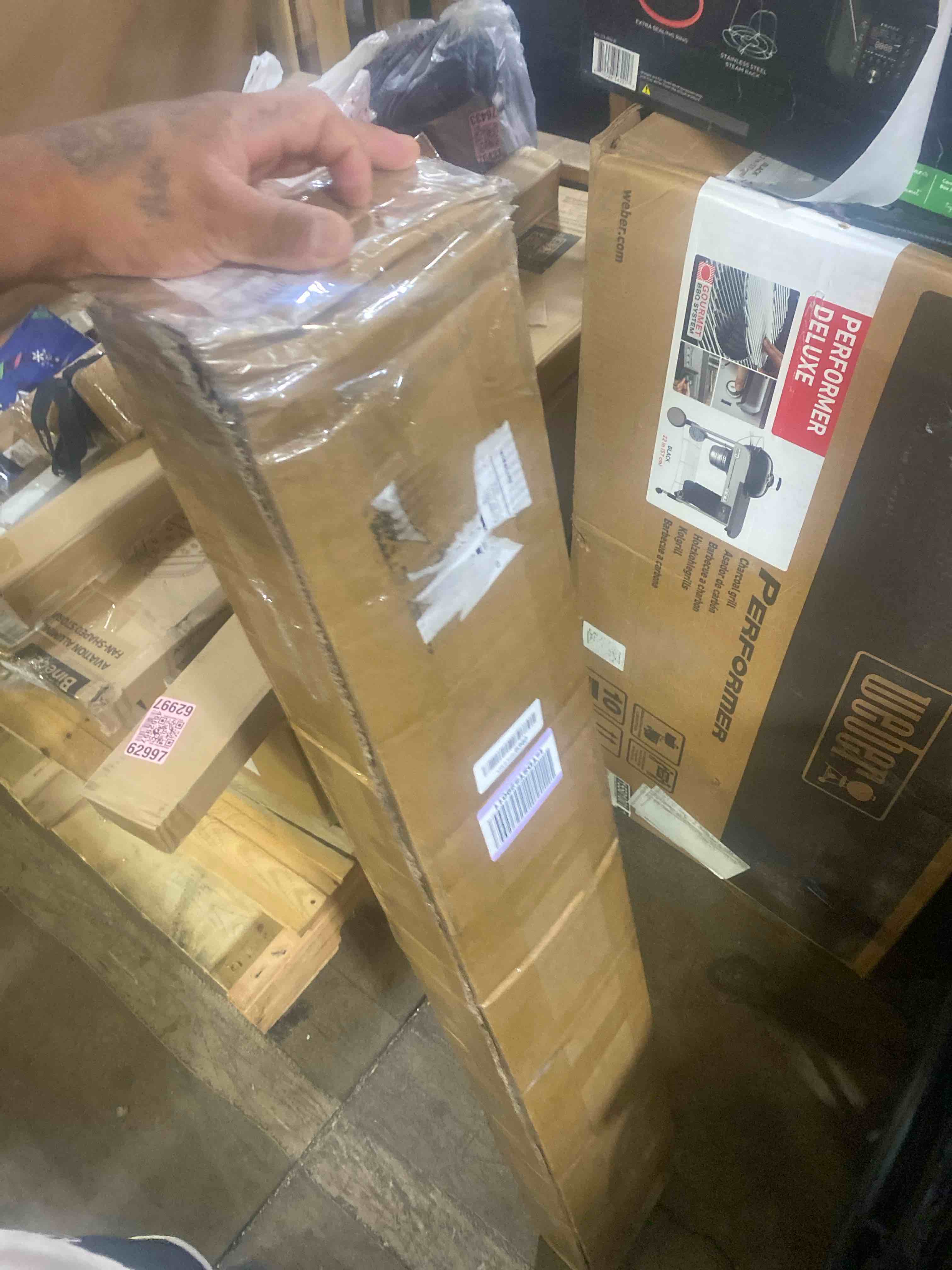 https://s3.amazonaws.com/lotting-images-prod/phillipi/TEA2232081_1752152170624.jpeg