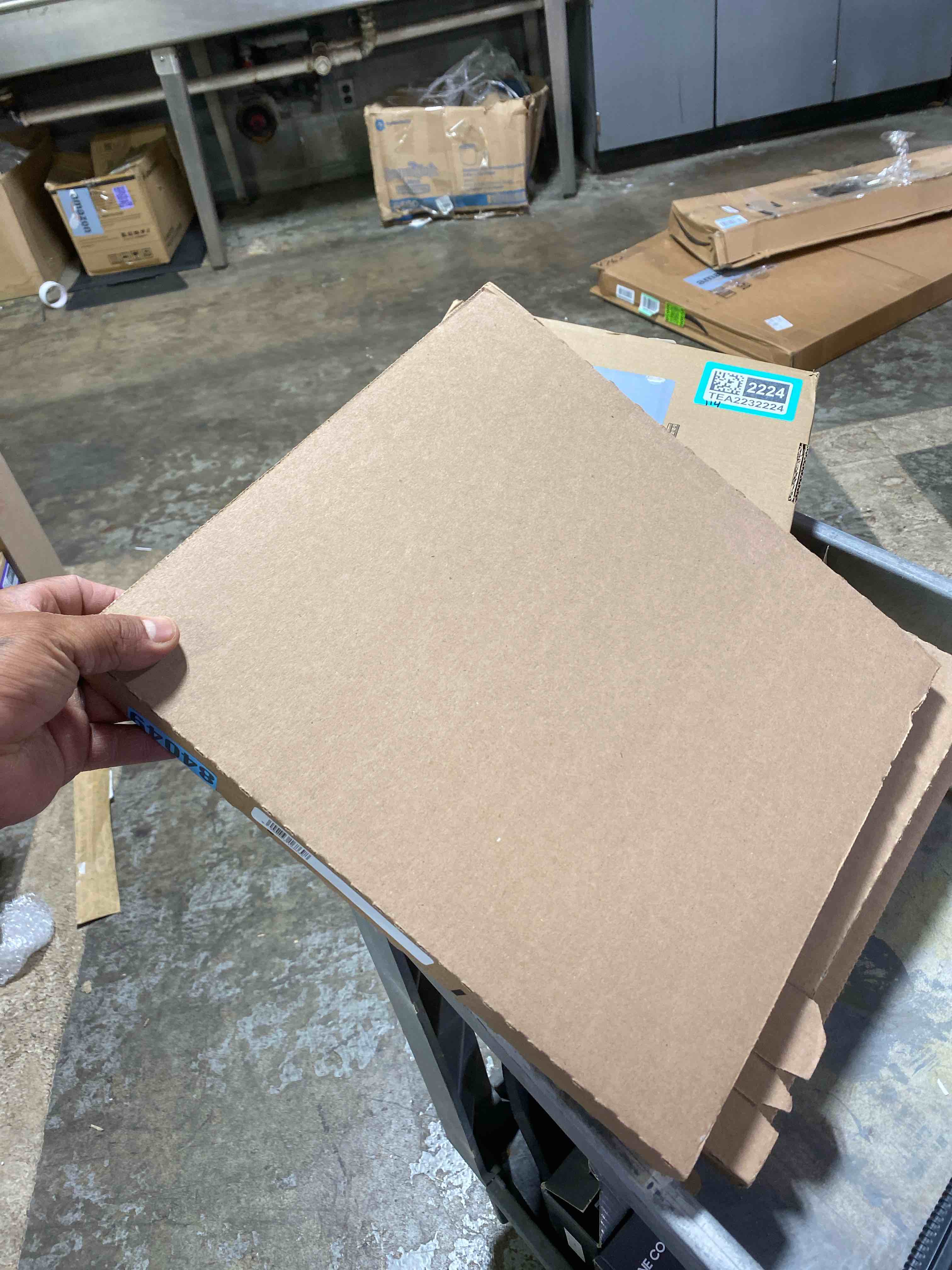 https://s3.amazonaws.com/lotting-images-prod/phillipi/TEA2232225_1752514147614.jpeg