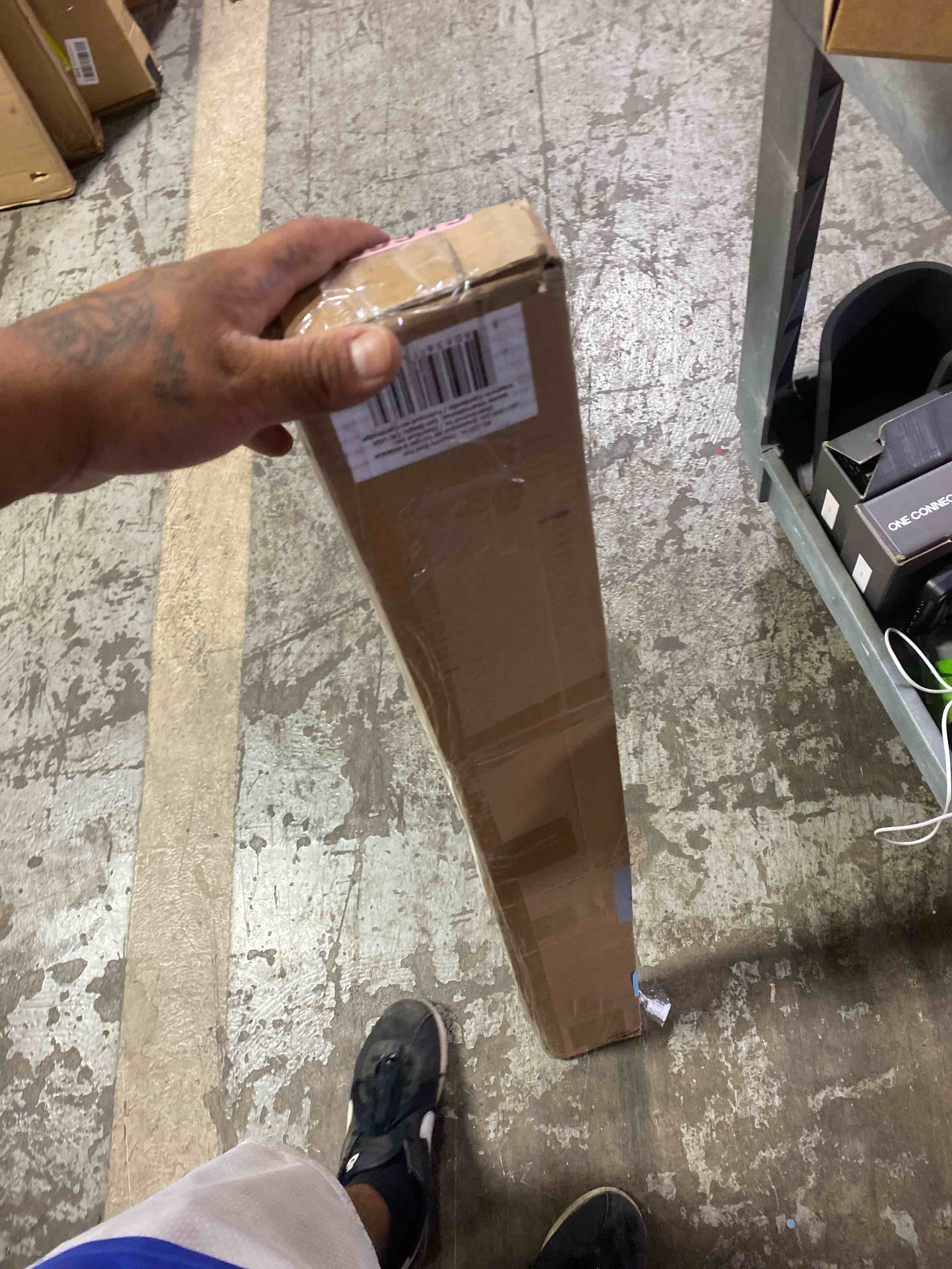 https://s3.amazonaws.com/lotting-images-prod/phillipi/TEA2232264_1752518908446.jpeg