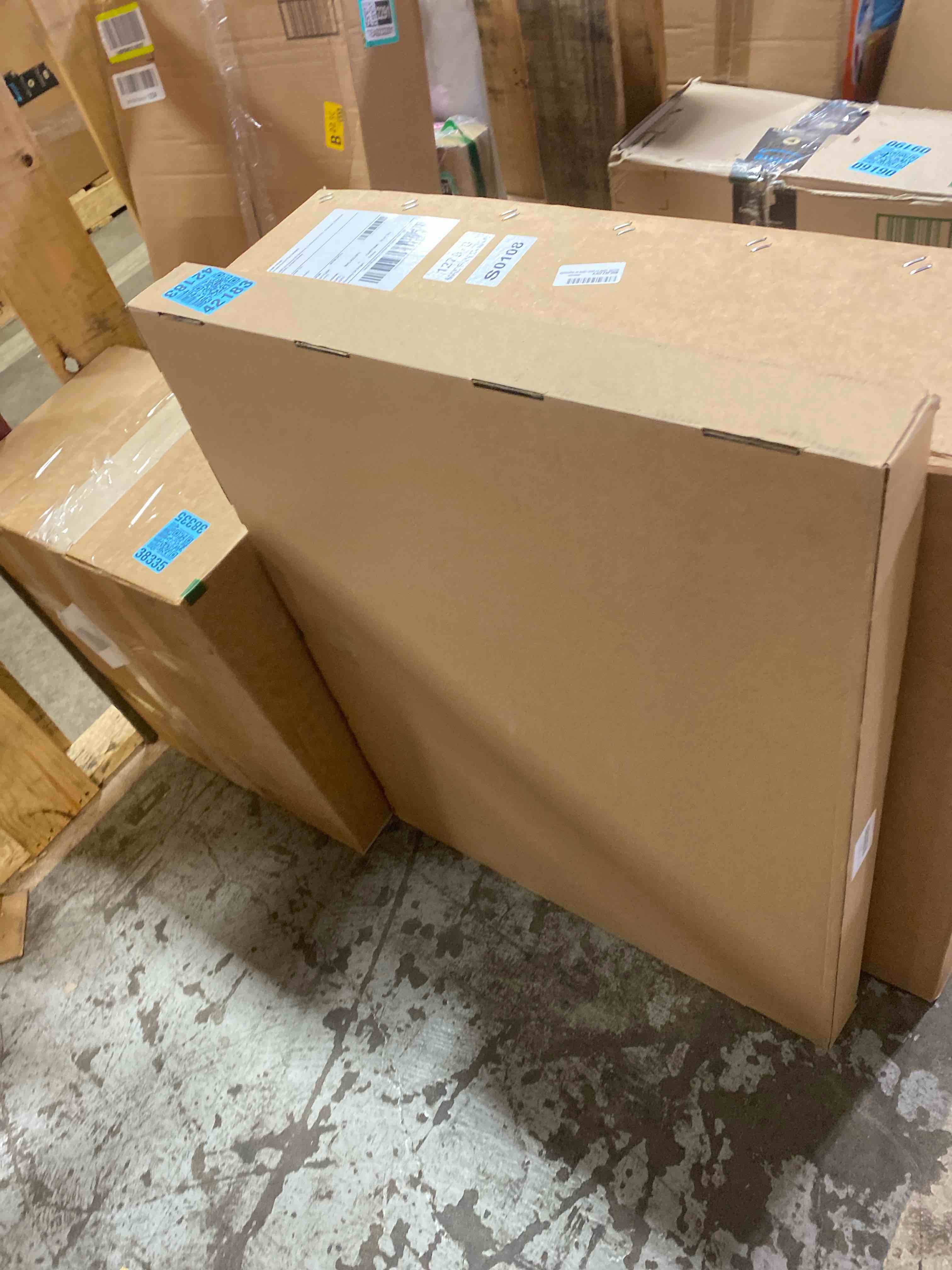 https://s3.amazonaws.com/lotting-images-prod/phillipi/TEA2232293_1752594278453.jpeg