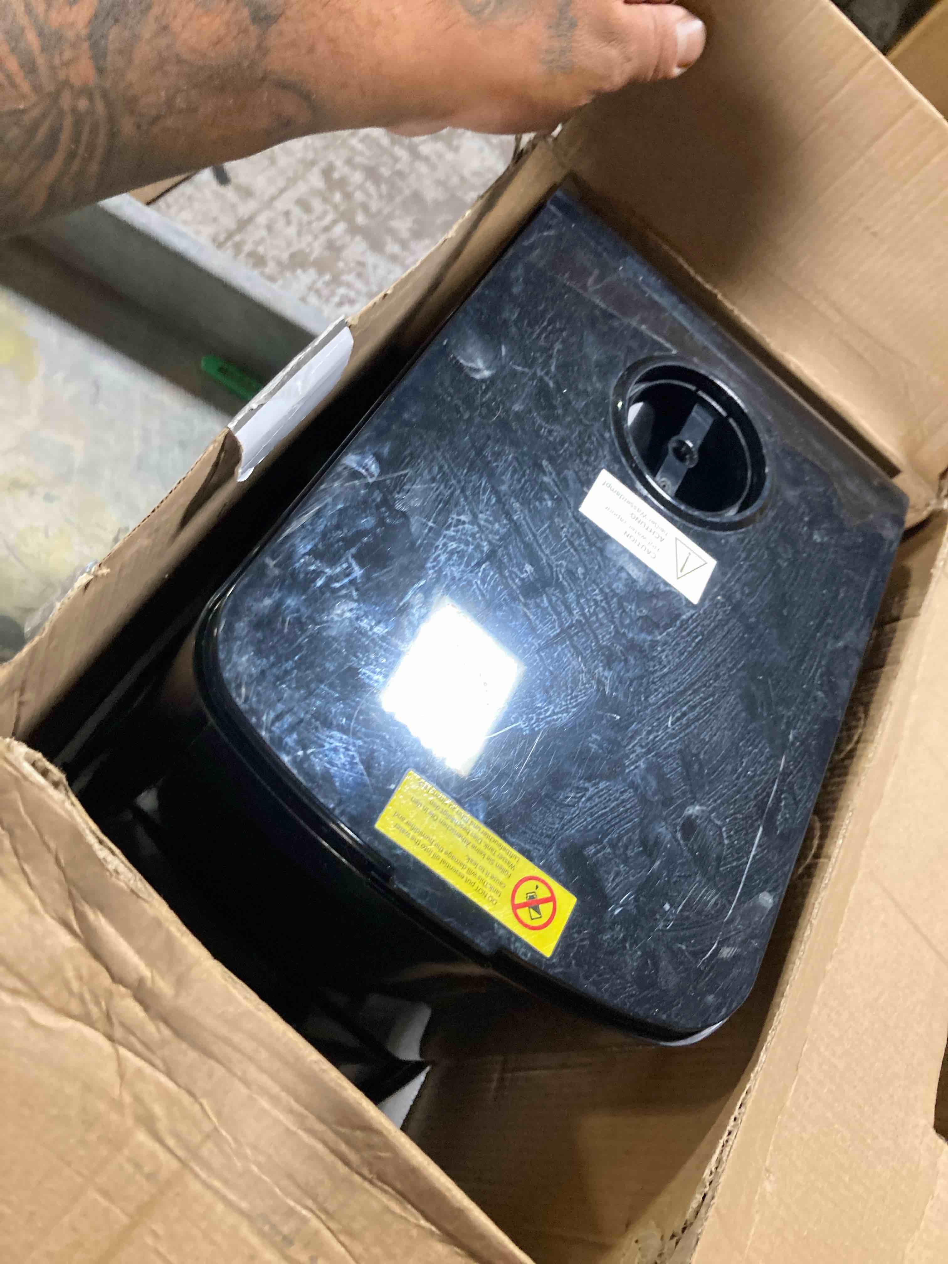 https://s3.amazonaws.com/lotting-images-prod/phillipi/TEA2232399_1752775968061.jpeg