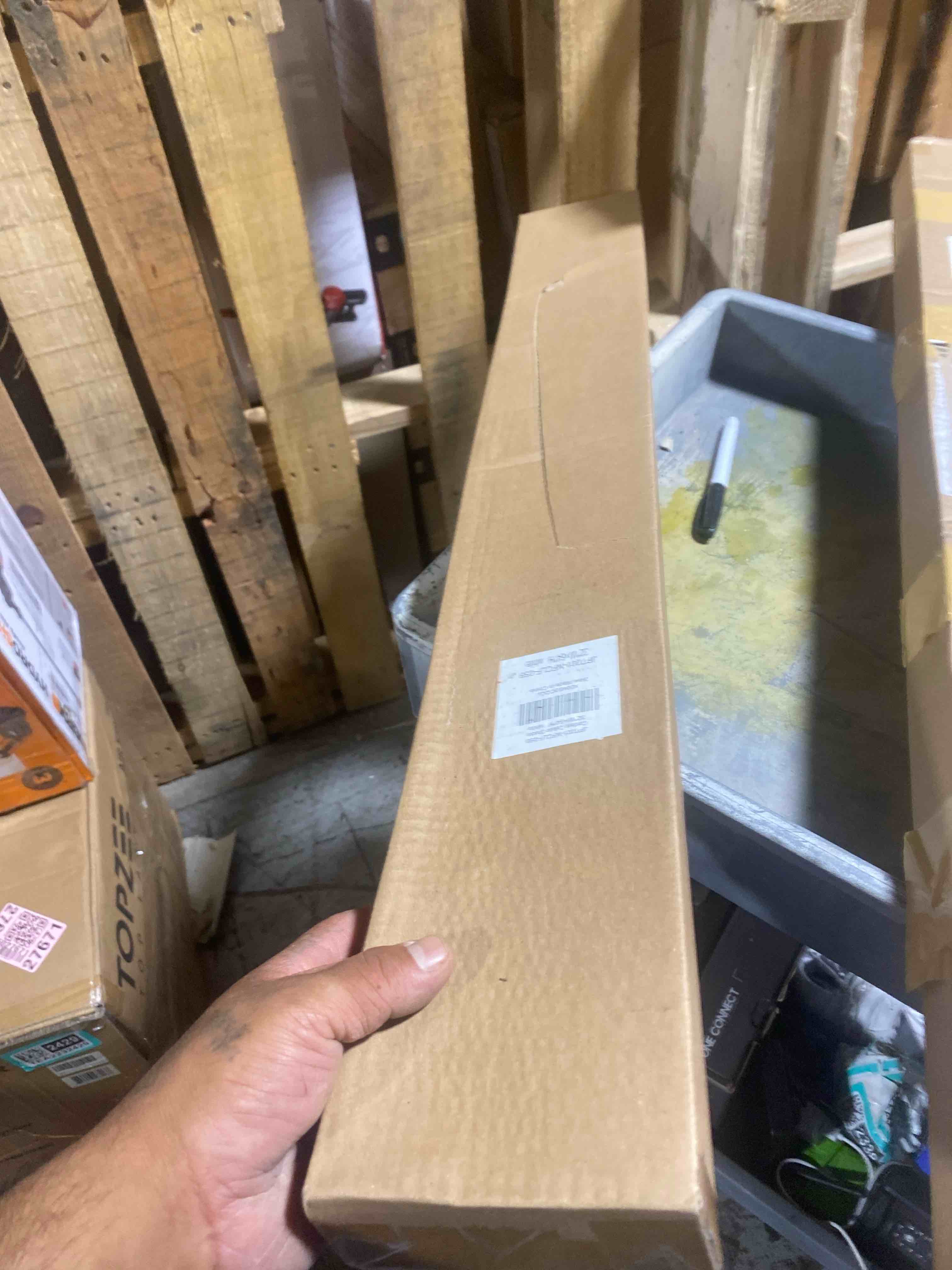 https://s3.amazonaws.com/lotting-images-prod/phillipi/TEA2232437_1752783750678.jpeg