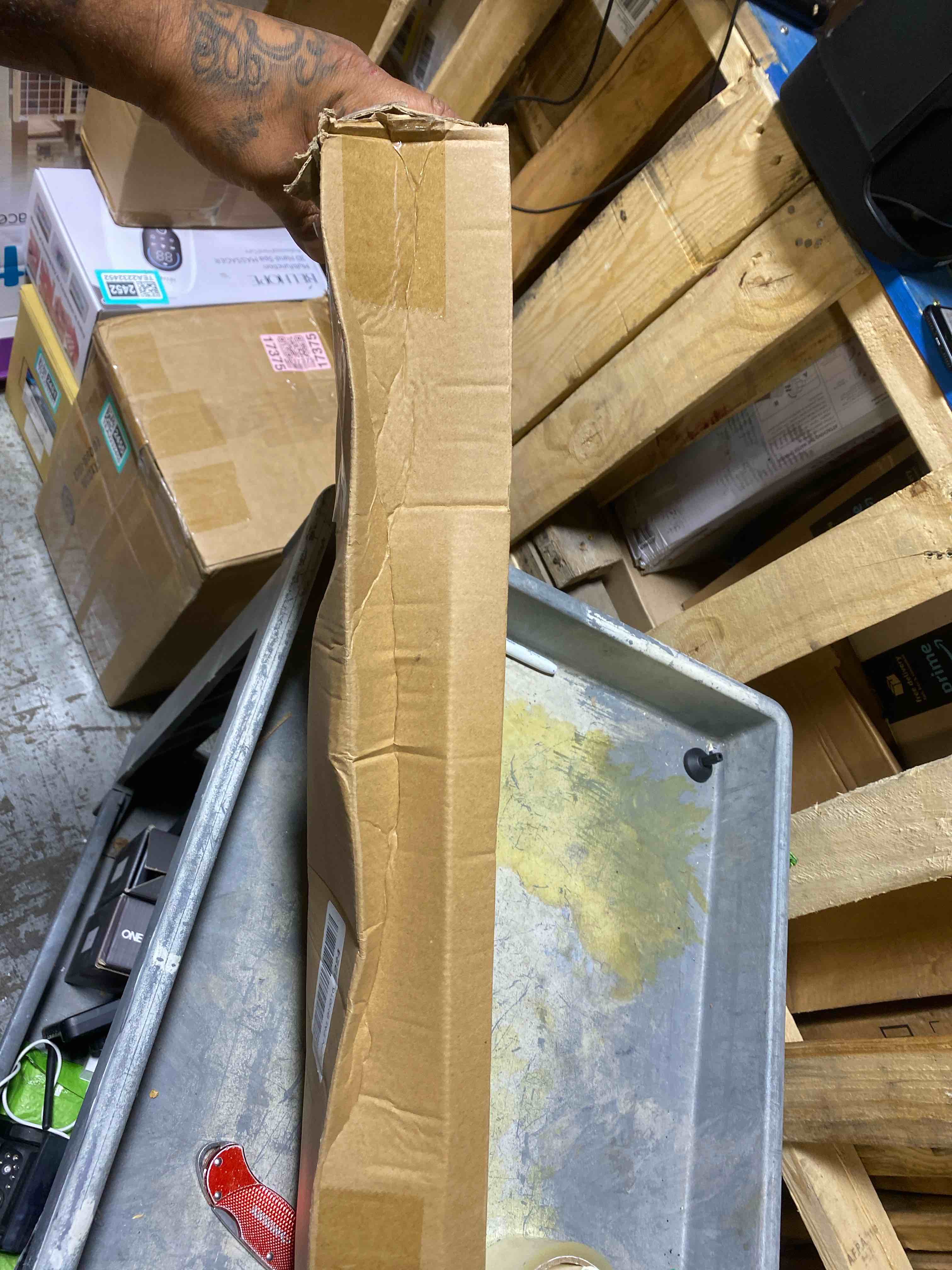 https://s3.amazonaws.com/lotting-images-prod/phillipi/TEA2232456_1752863477310.jpeg
