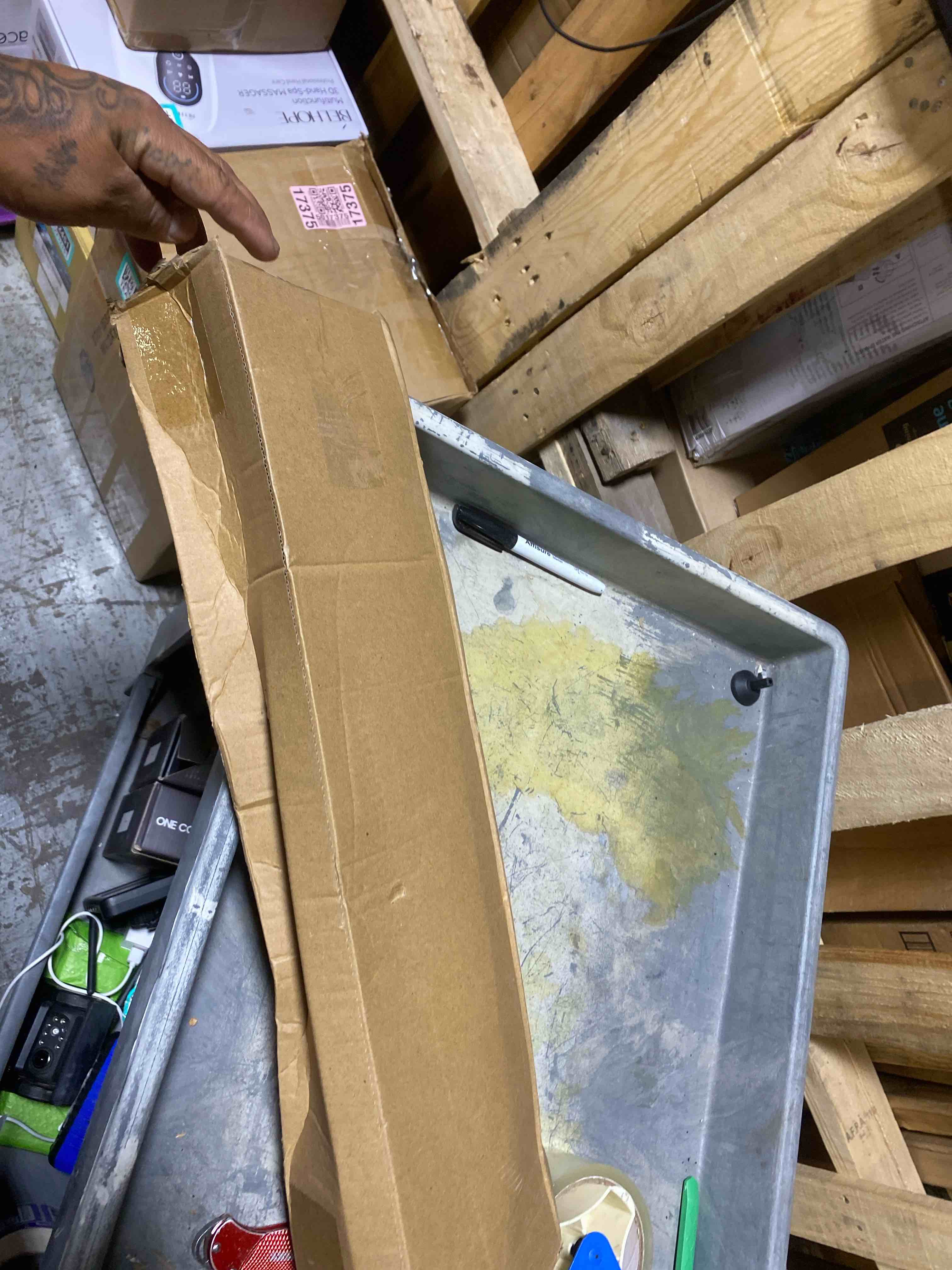 https://s3.amazonaws.com/lotting-images-prod/phillipi/TEA2232456_1752863478358.jpeg