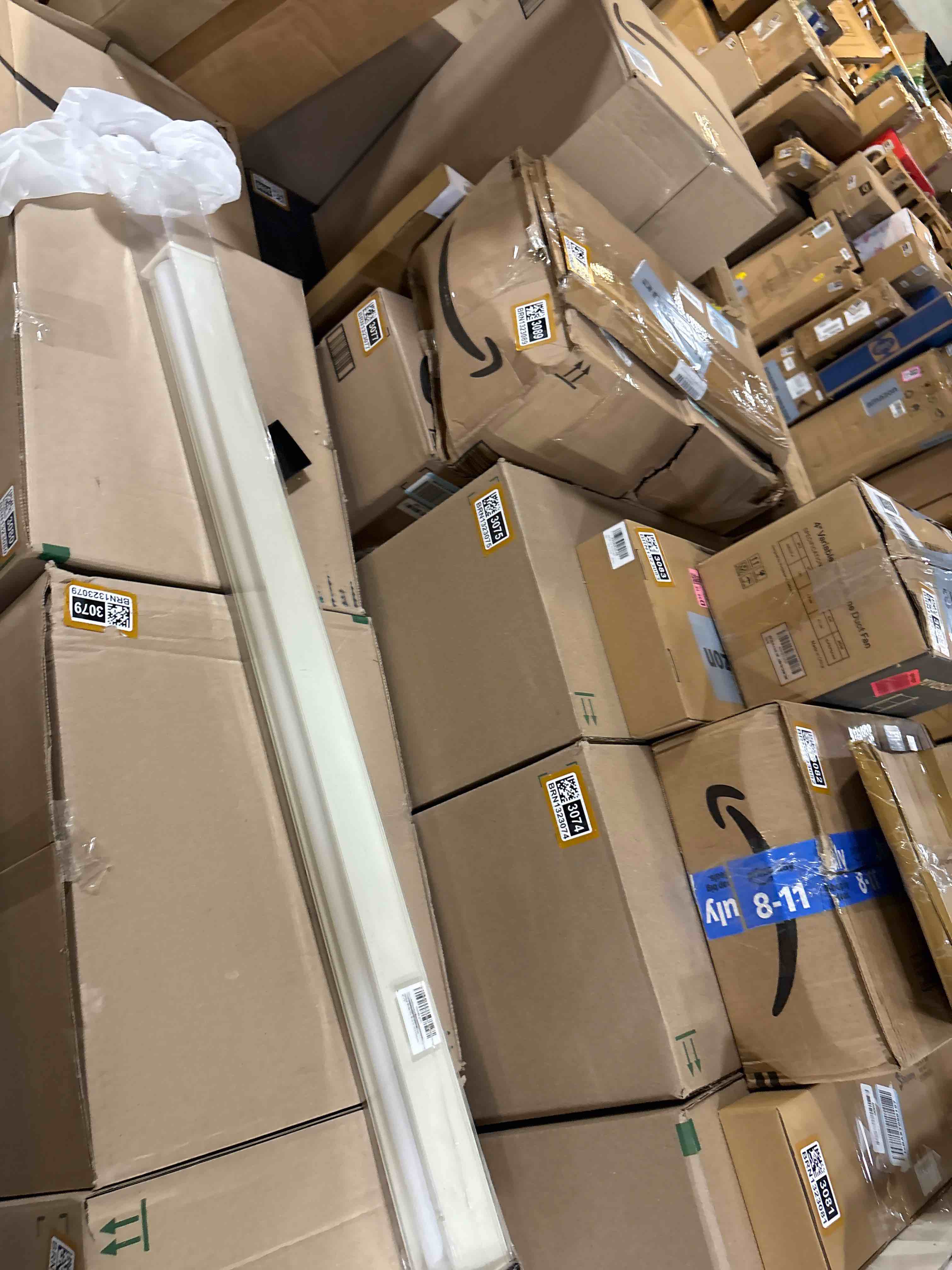 https://s3.amazonaws.com/lotting-images-prod/phillipi/TEA2232511_1755620434729.jpeg