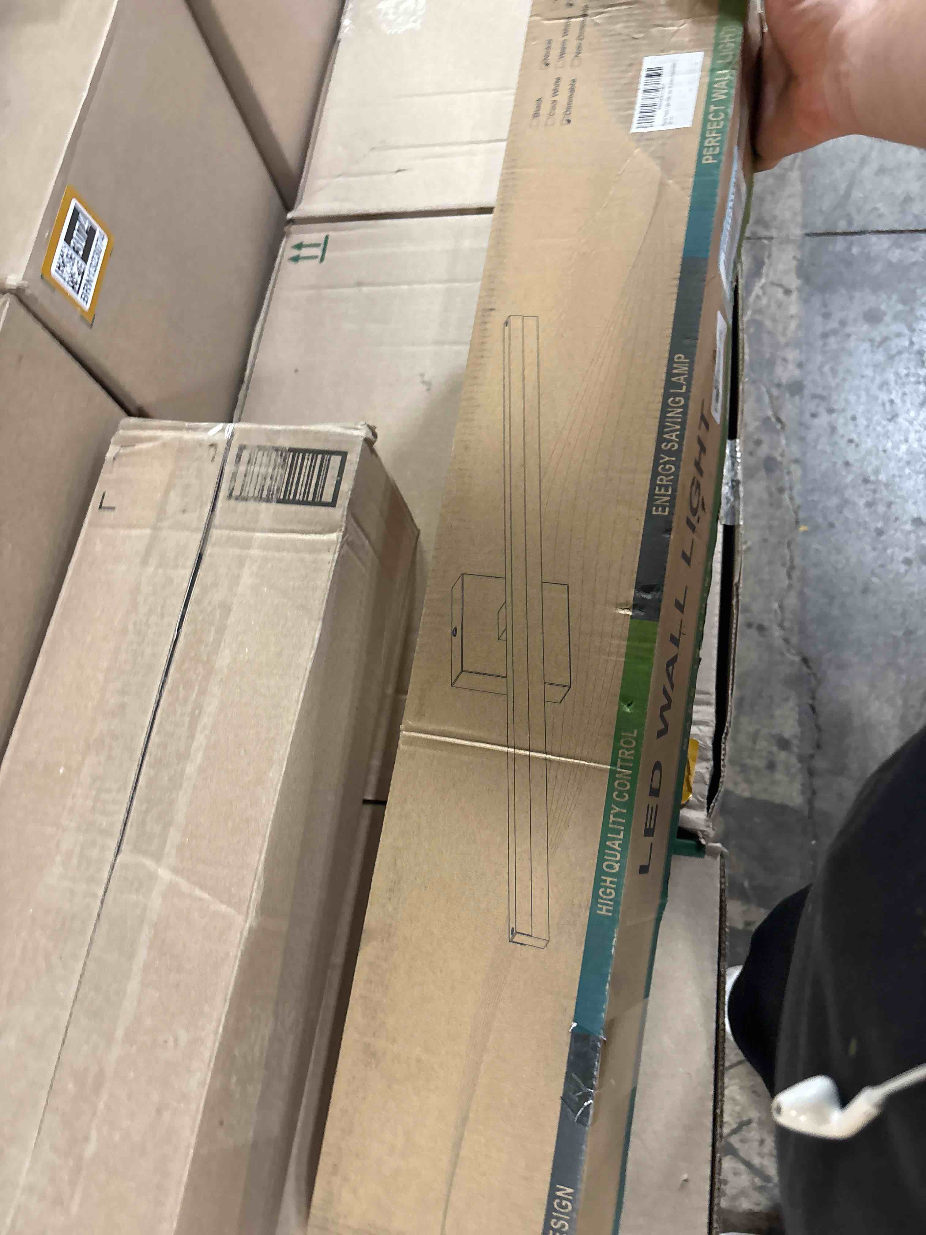 https://s3.amazonaws.com/lotting-images-prod/phillipi/TEA2232528_1755627595222.jpeg