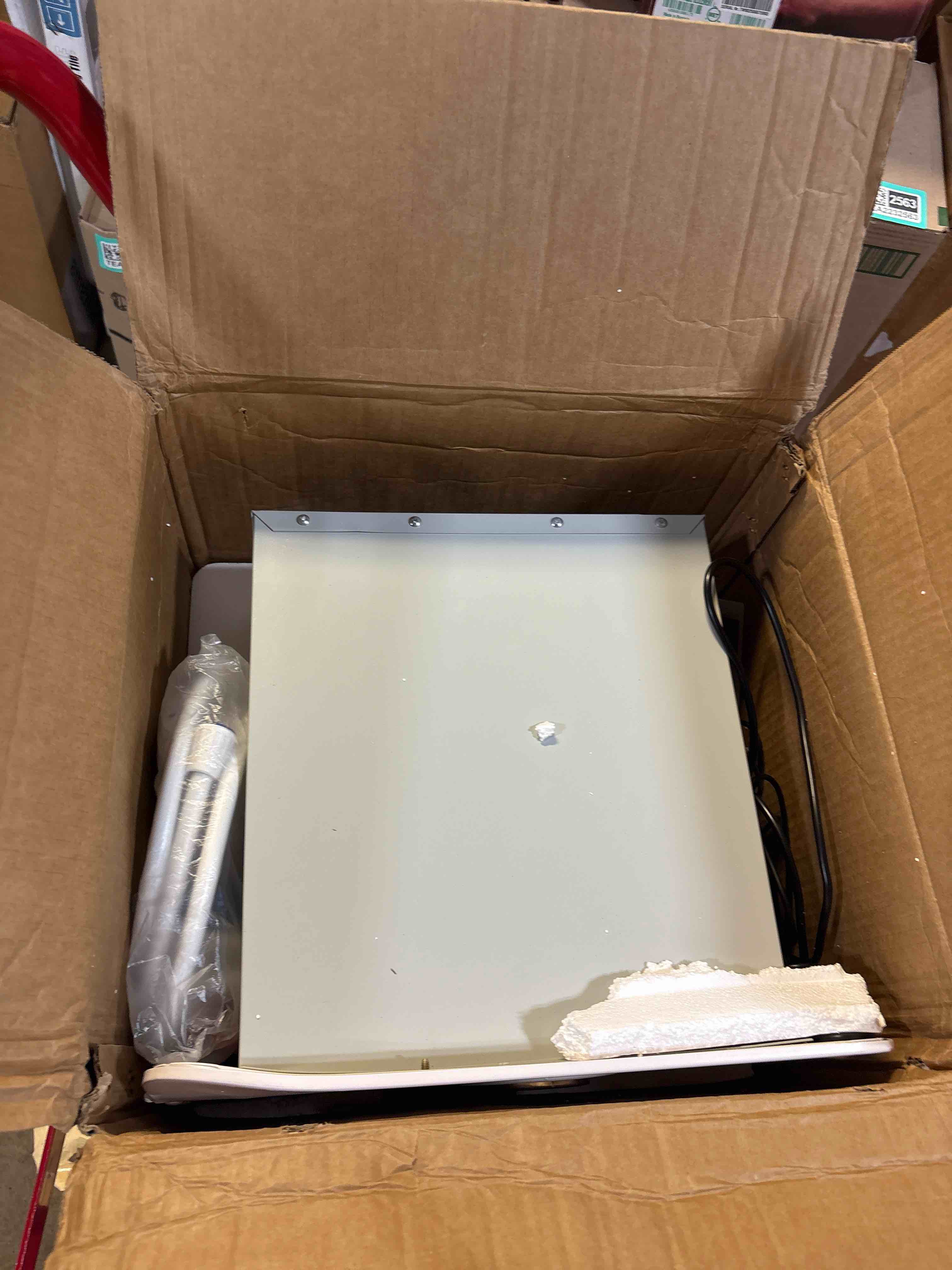 https://s3.amazonaws.com/lotting-images-prod/phillipi/TEA2232594_1755710523518.jpeg