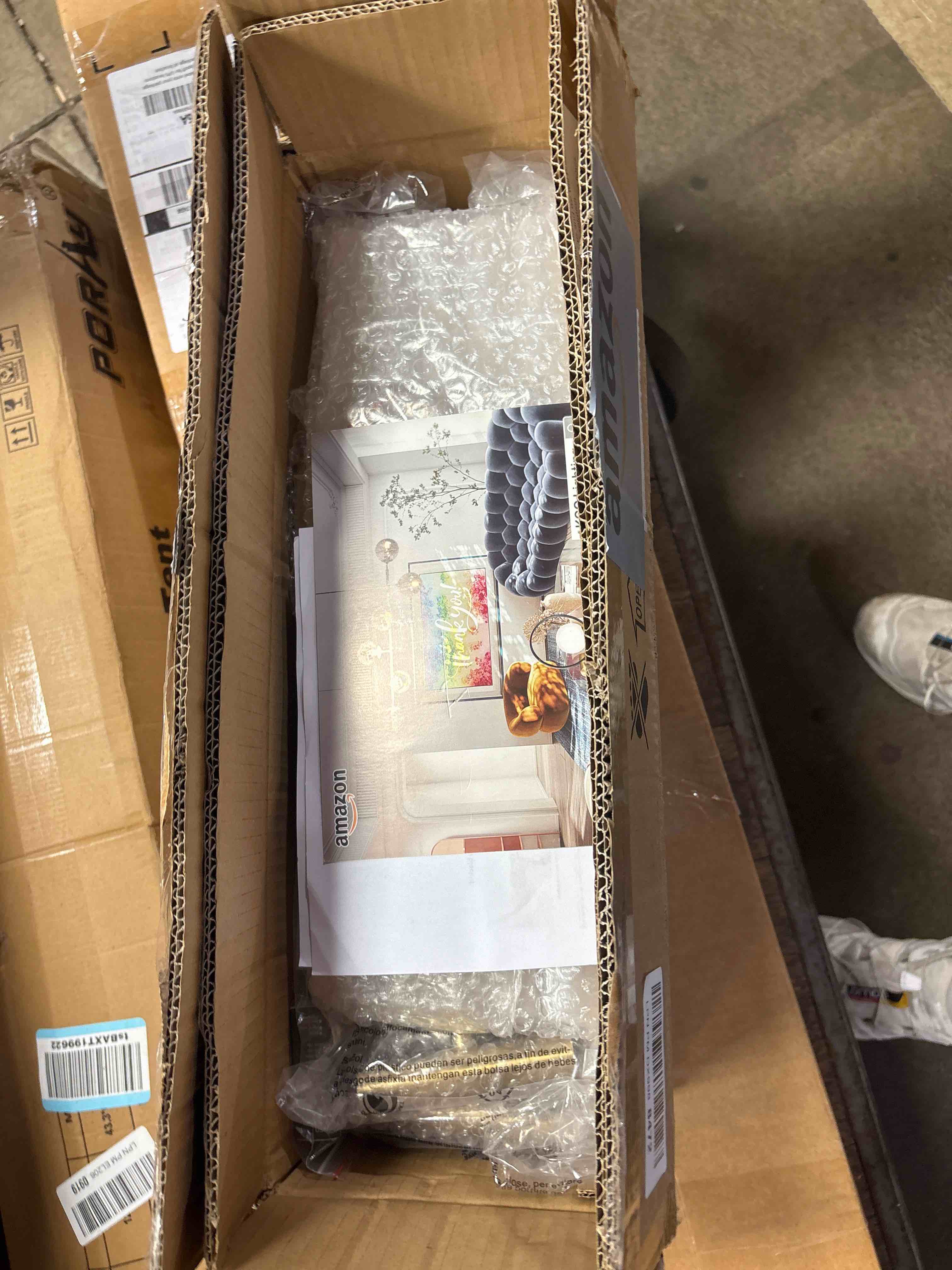 https://s3.amazonaws.com/lotting-images-prod/phillipi/TEA2232673_1756315145134.jpeg