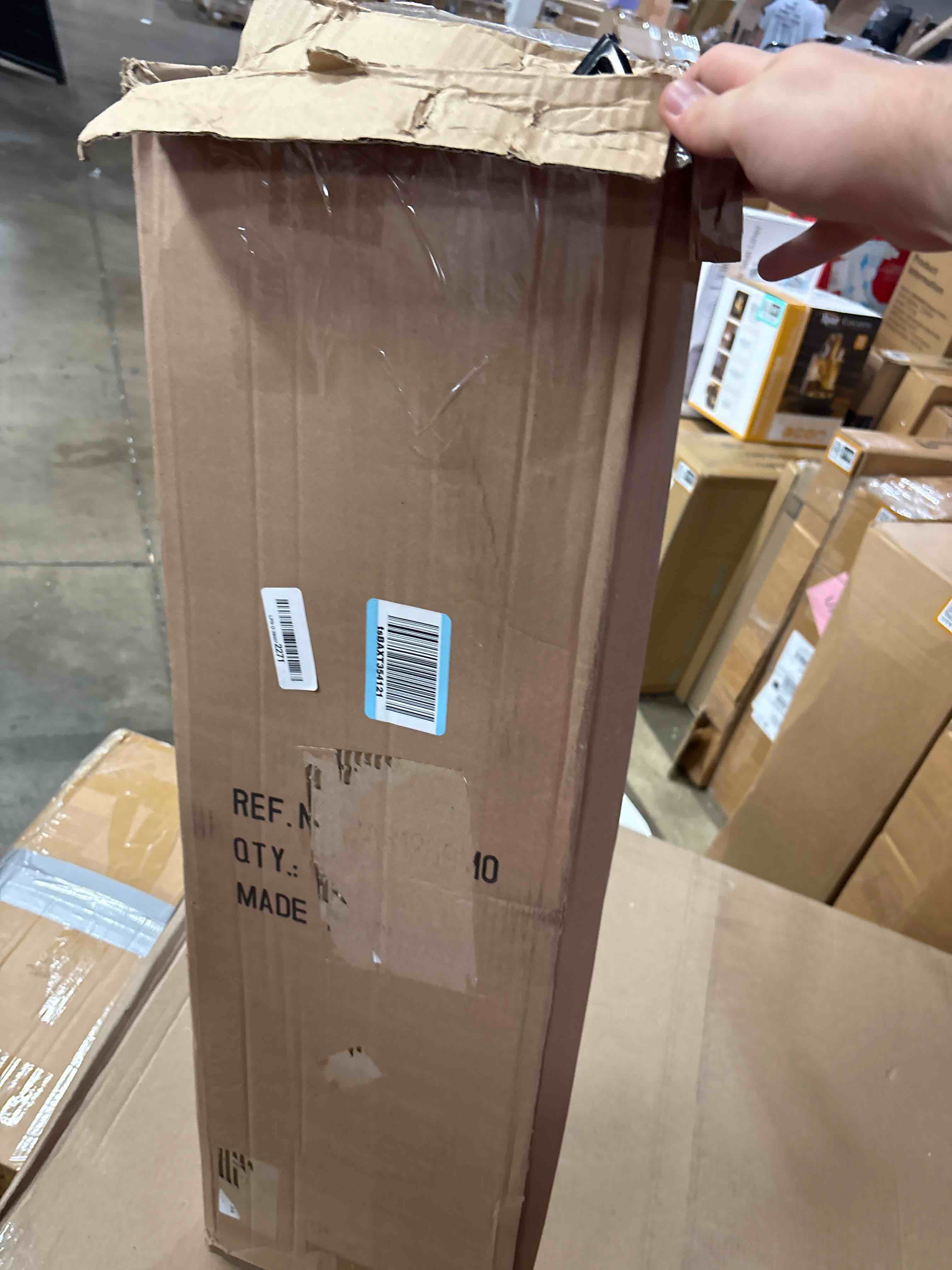 https://s3.amazonaws.com/lotting-images-prod/phillipi/TEA2232739_1756497977369.jpeg