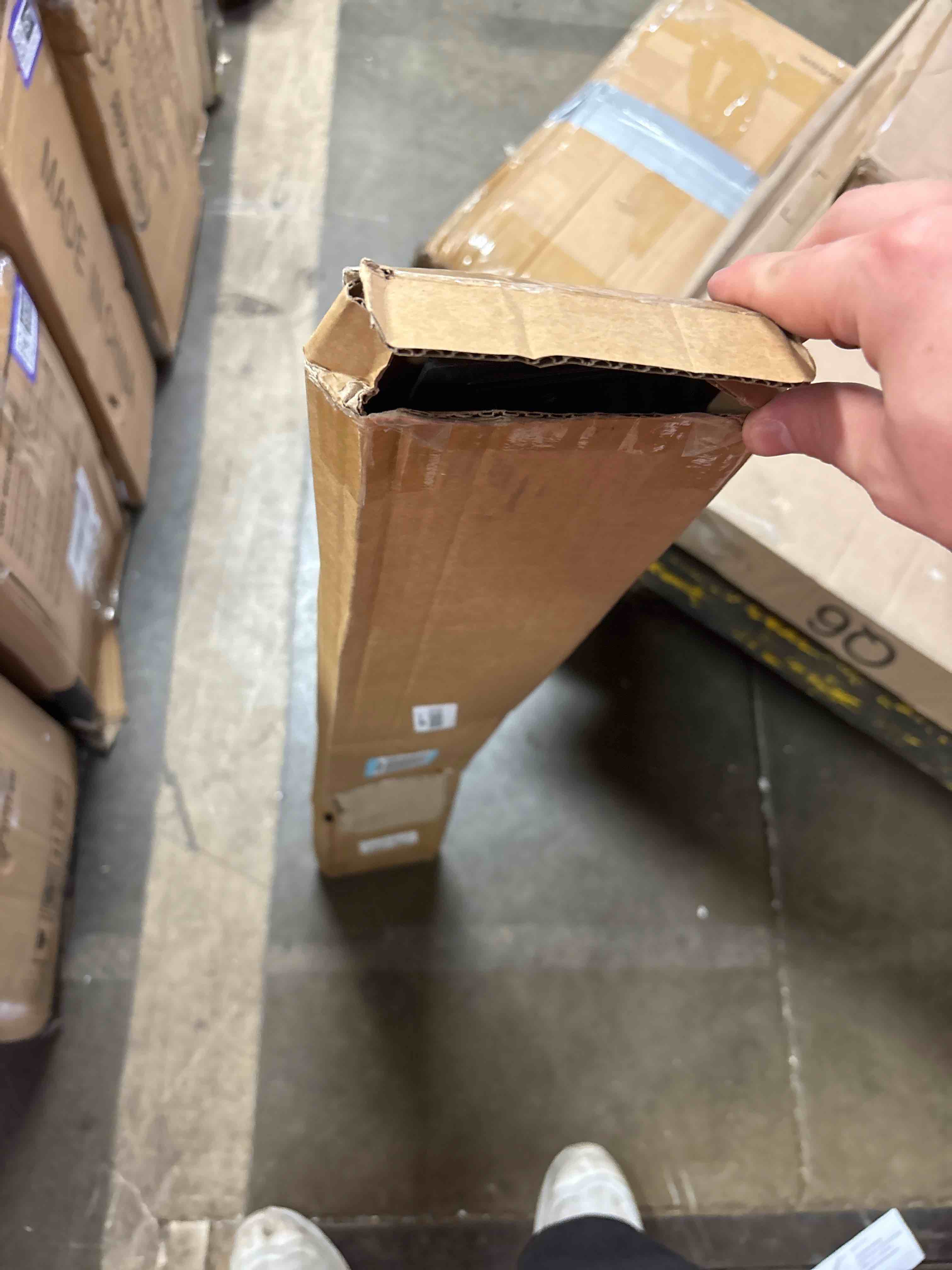 https://s3.amazonaws.com/lotting-images-prod/phillipi/TEA2232740_1756497884244.jpeg
