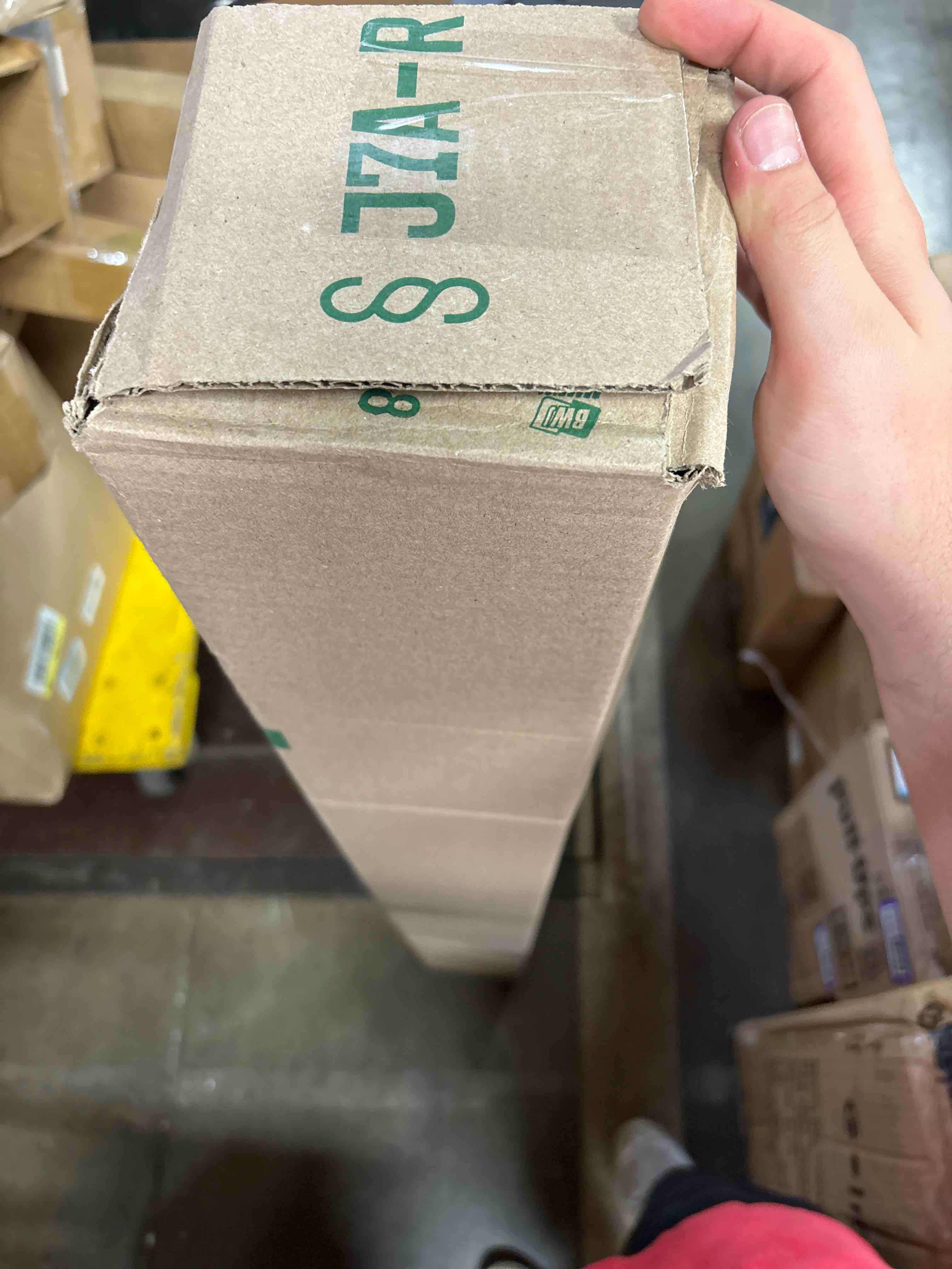 https://s3.amazonaws.com/lotting-images-prod/phillipi/TEA2232745_1756496898150.jpeg