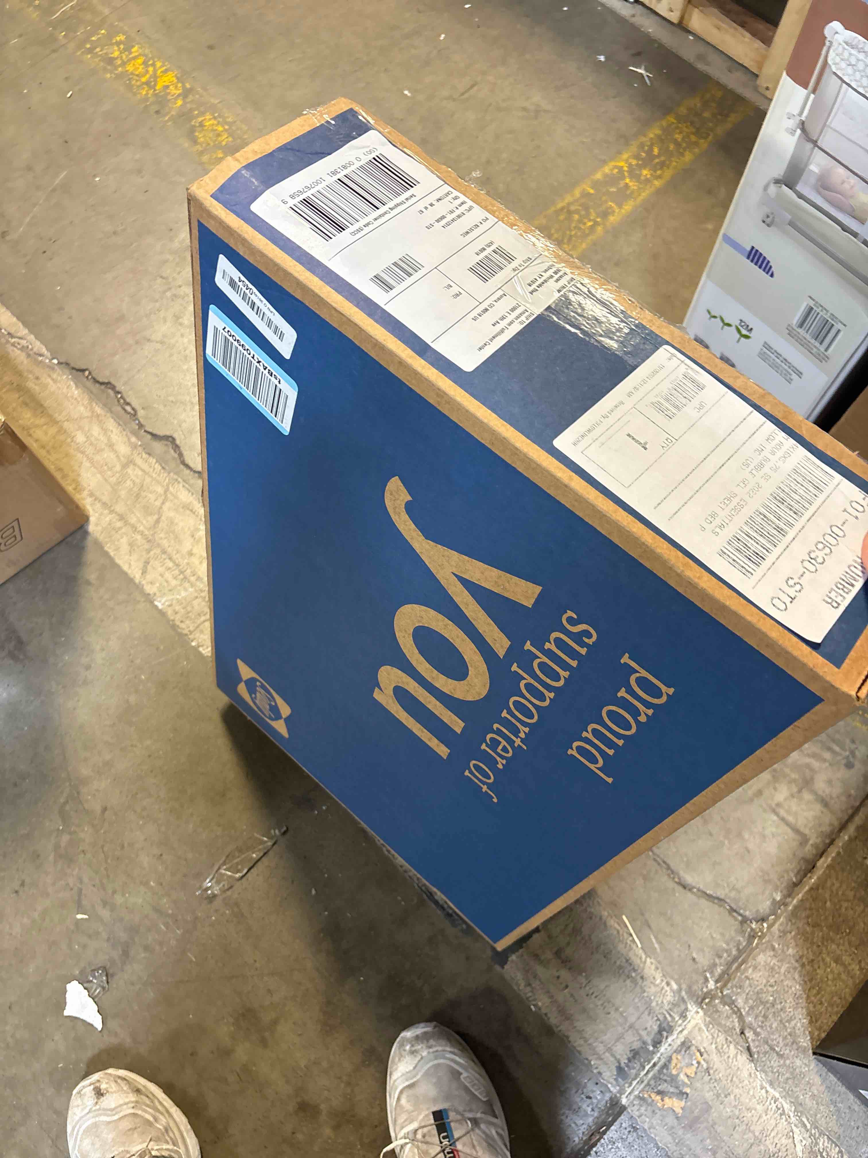 https://s3.amazonaws.com/lotting-images-prod/phillipi/TEA2232751_1756910890279.jpeg