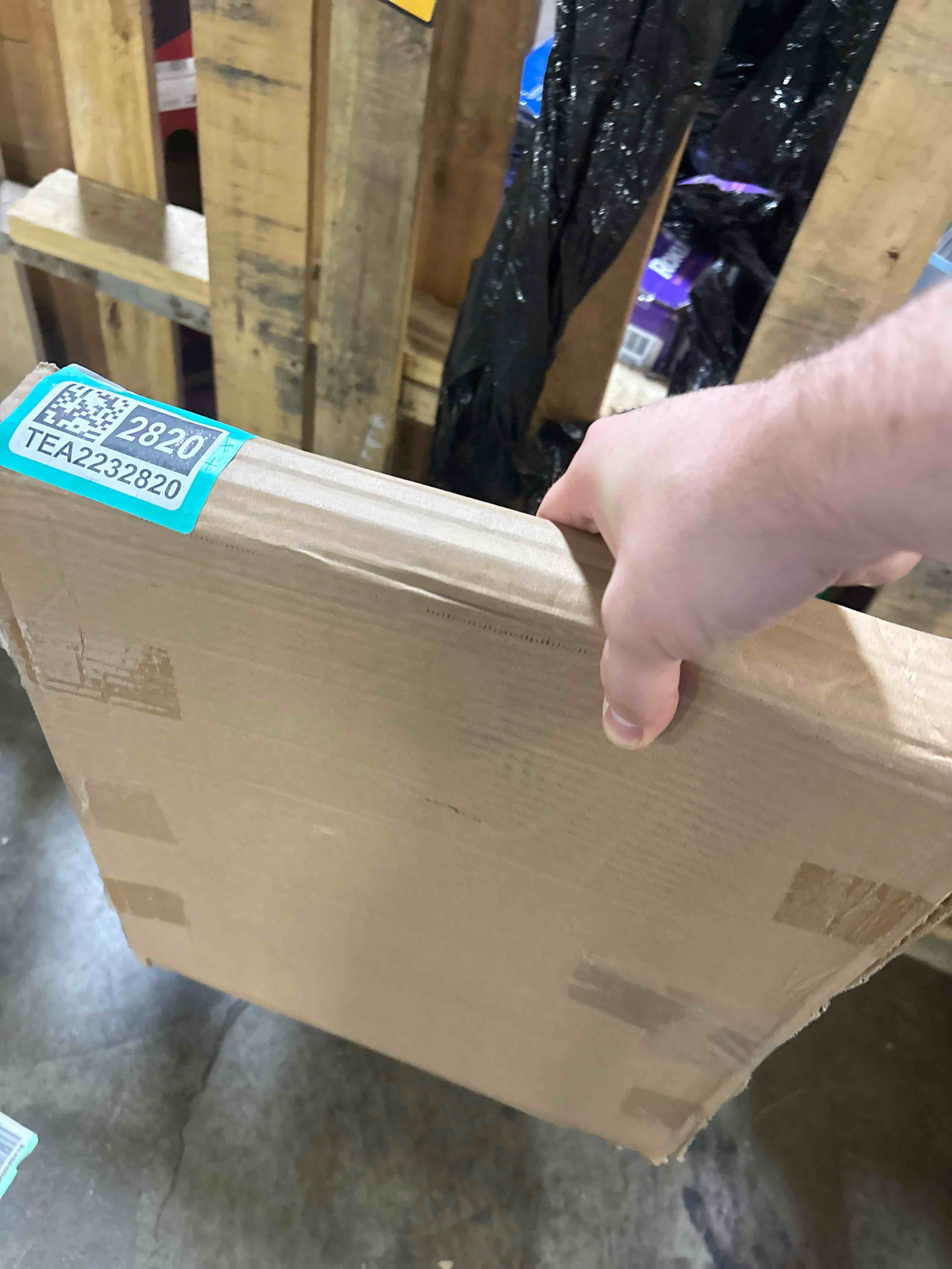 https://s3.amazonaws.com/lotting-images-prod/phillipi/TEA2232820_1757349885962.jpeg