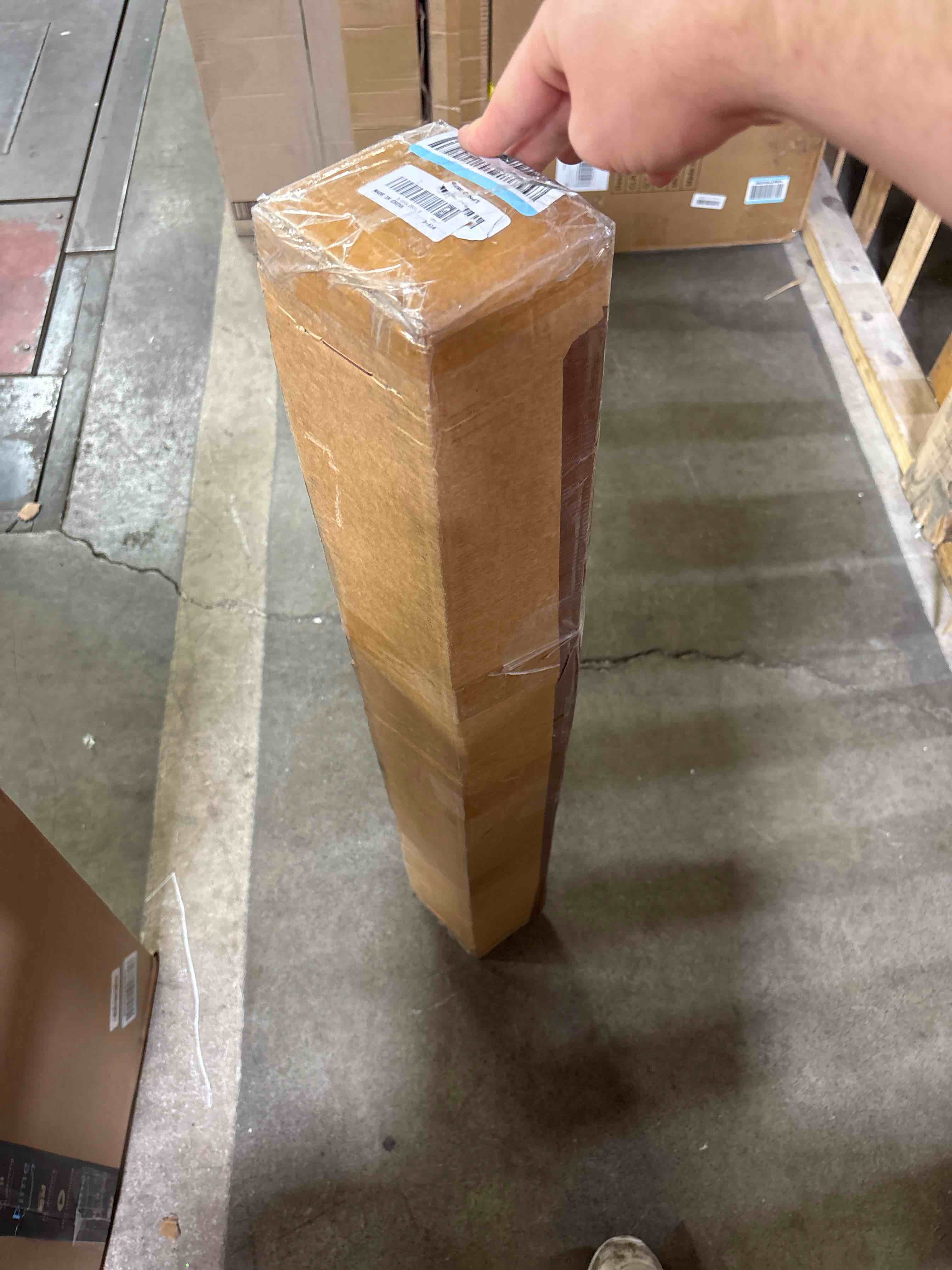 https://s3.amazonaws.com/lotting-images-prod/phillipi/TEA2232936_1758636731287.jpeg