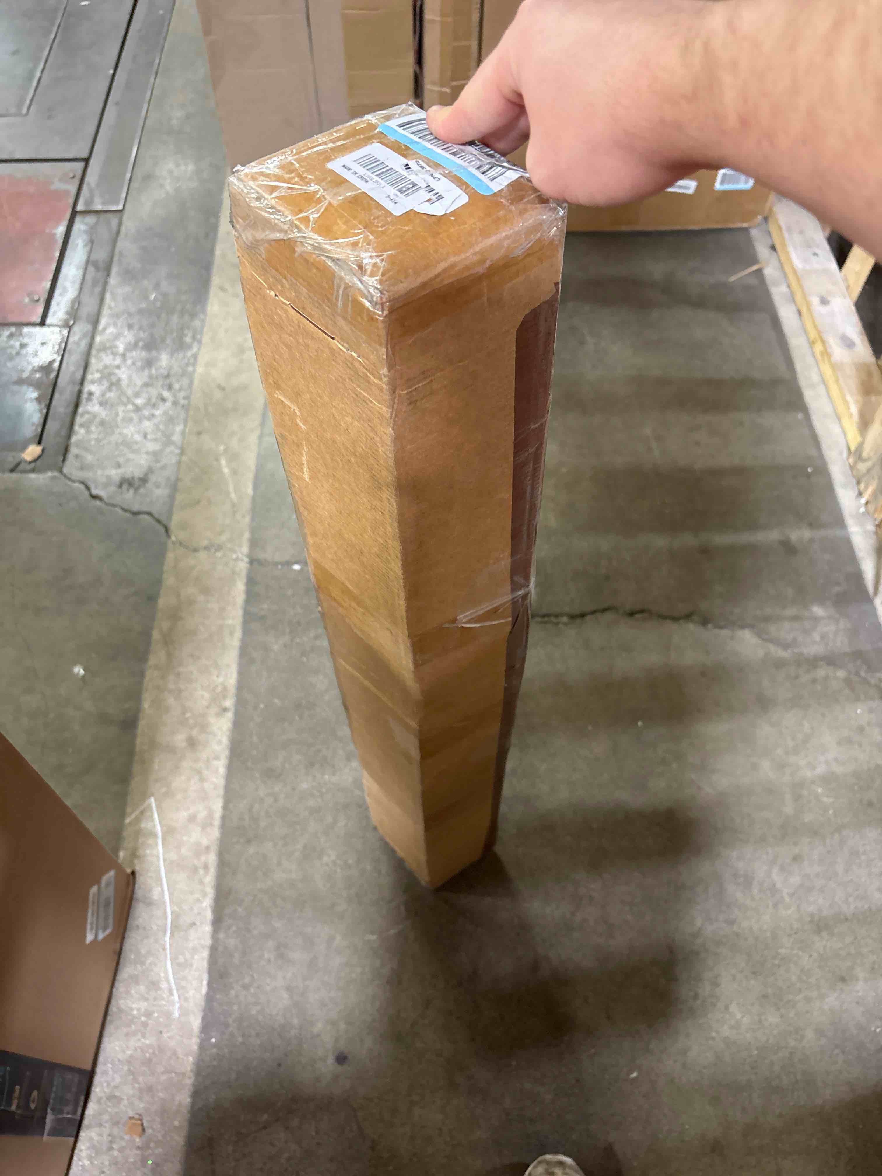 https://s3.amazonaws.com/lotting-images-prod/phillipi/TEA2232936_1758636732406.jpeg