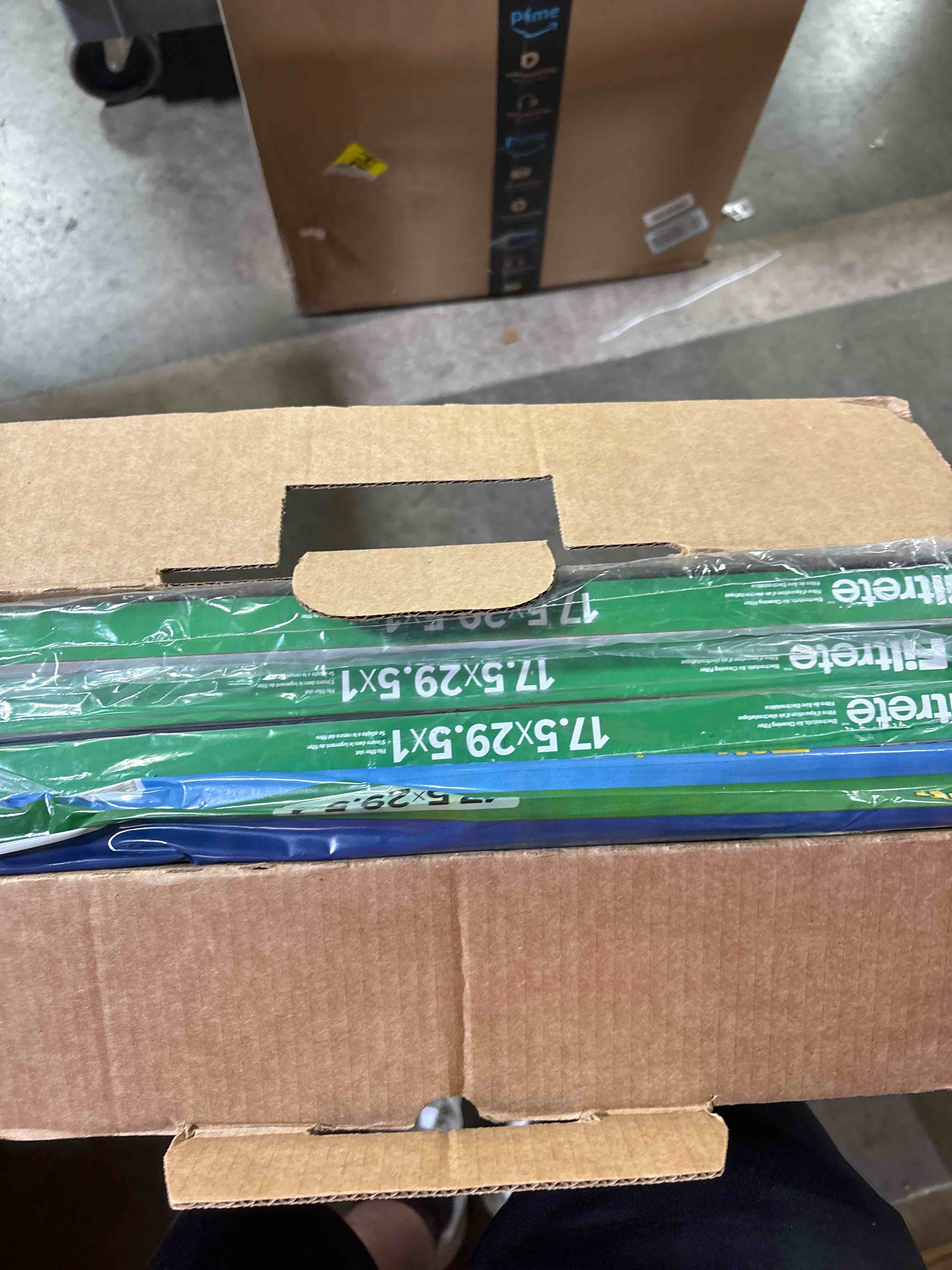 https://s3.amazonaws.com/lotting-images-prod/phillipi/TEA2232947_1758640302513.jpeg