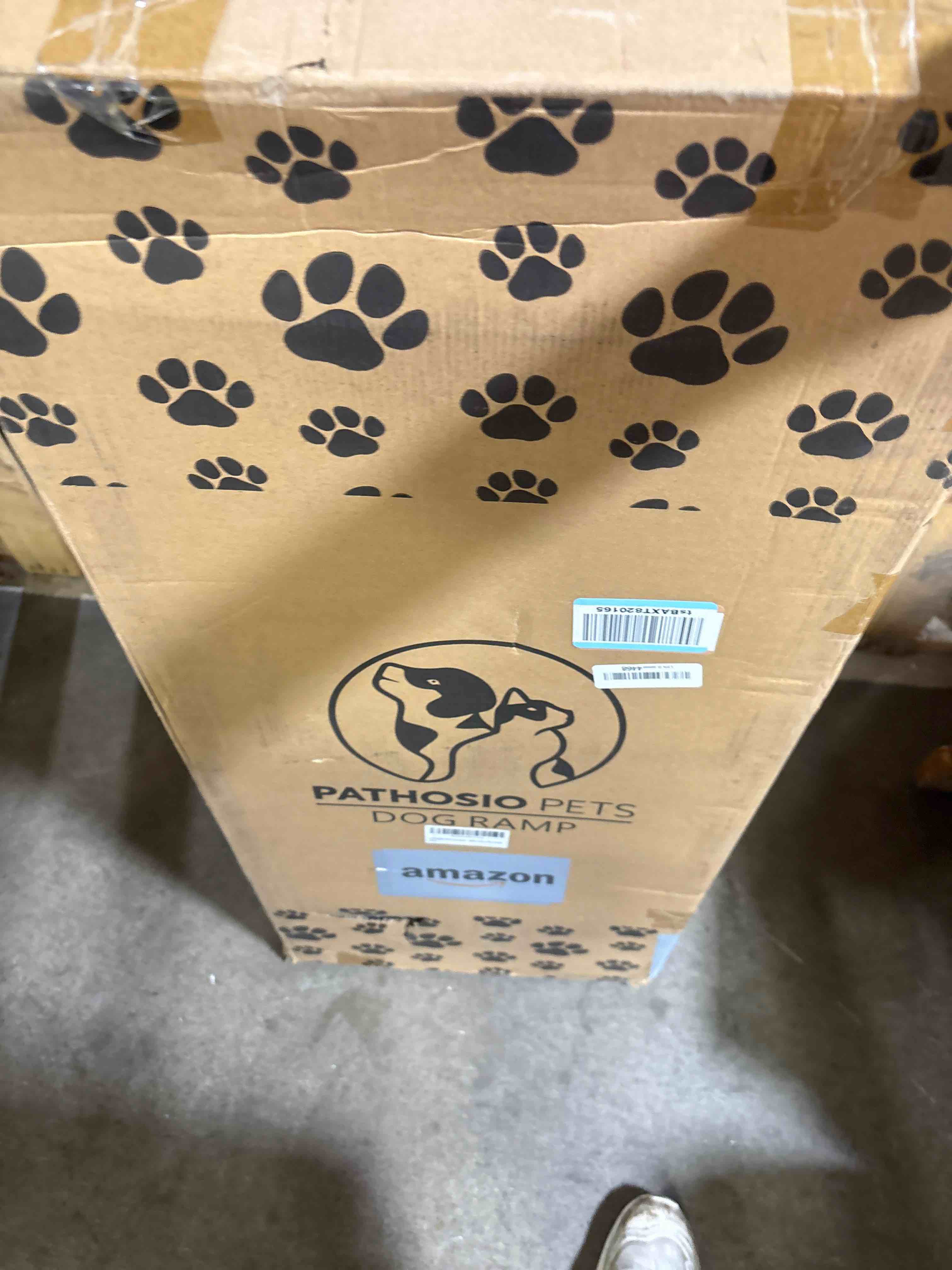 https://s3.amazonaws.com/lotting-images-prod/phillipi/TEA2232952_1758641843312.jpeg