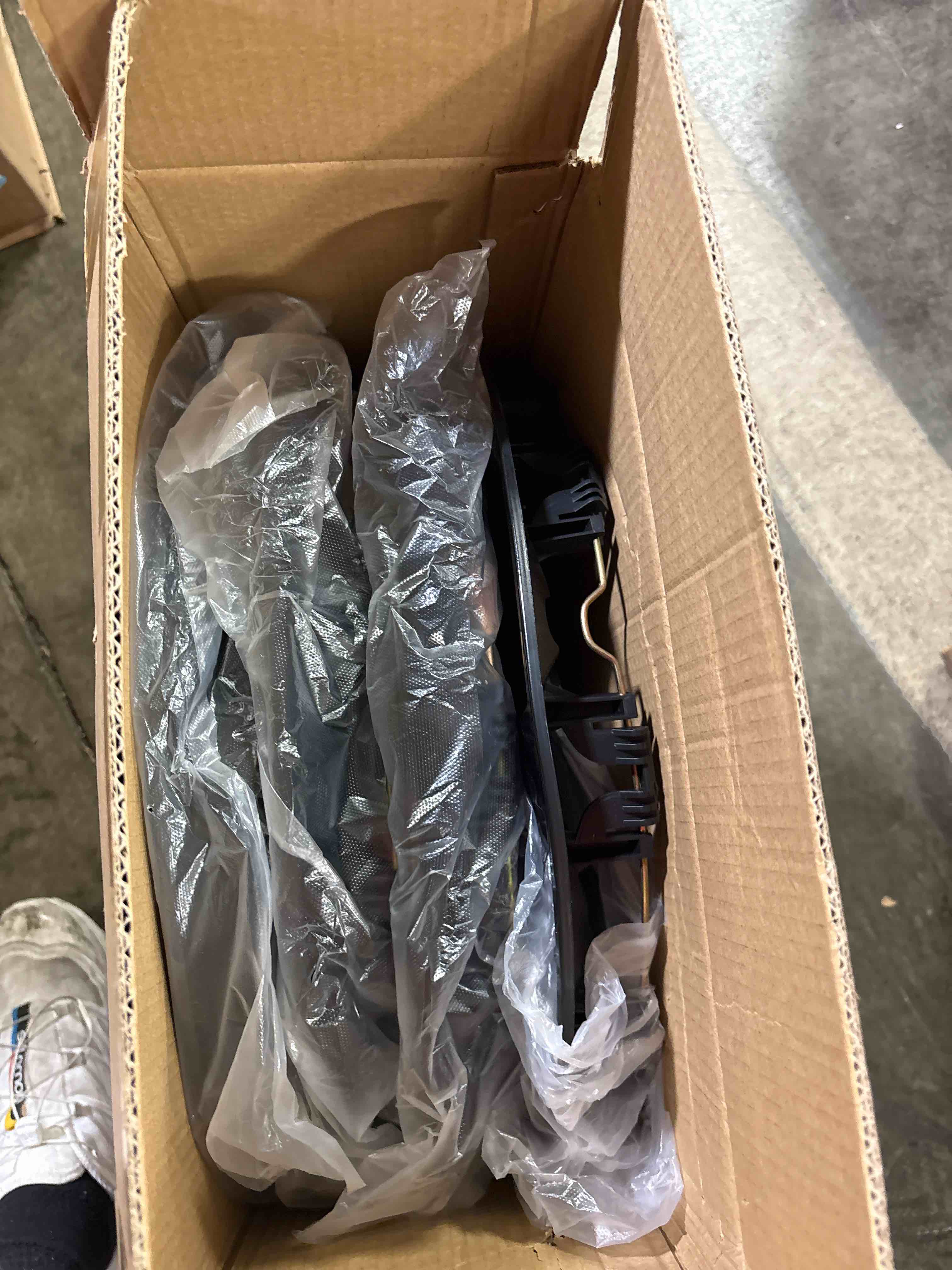 https://s3.amazonaws.com/lotting-images-prod/phillipi/TEA2232968_1758646274958.jpeg