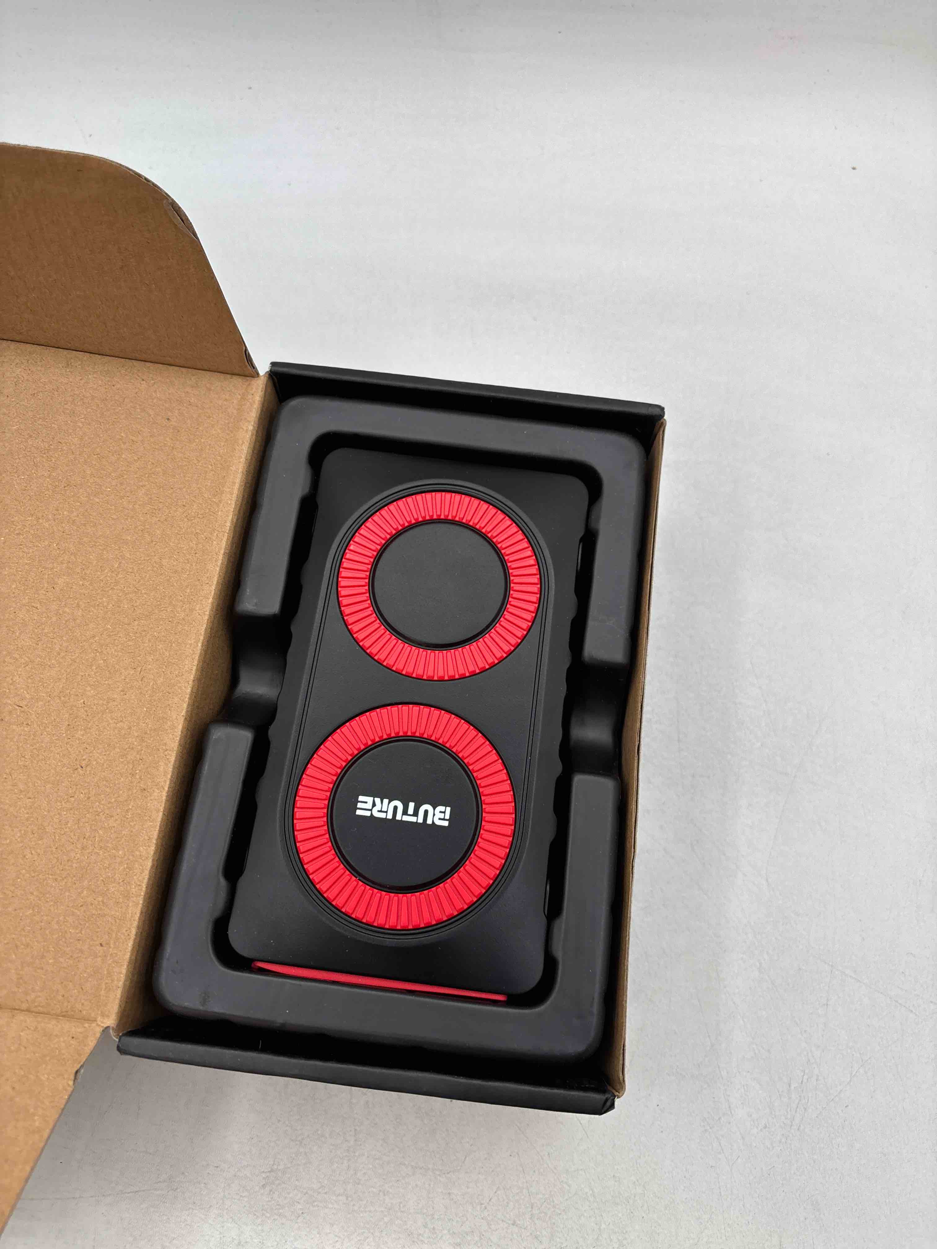 https://s3.amazonaws.com/lotting-images-prod/phillipi/TEA2233699_1743625426161.jpeg