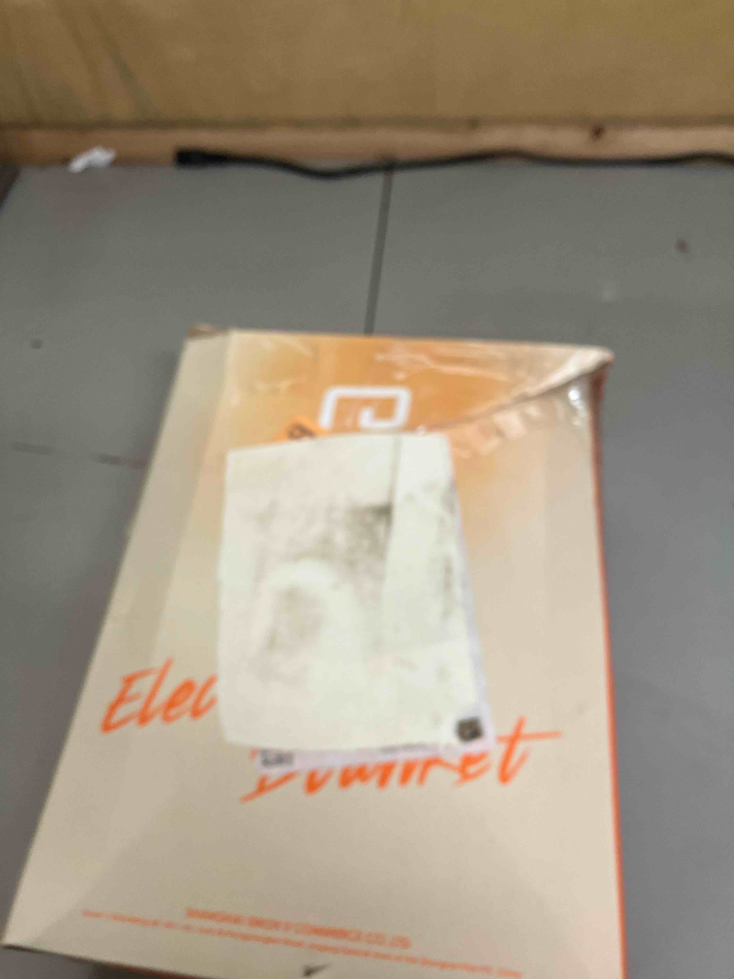 https://s3.amazonaws.com/lotting-images-prod/phillipi/TEA2234823_1744386153454.jpeg