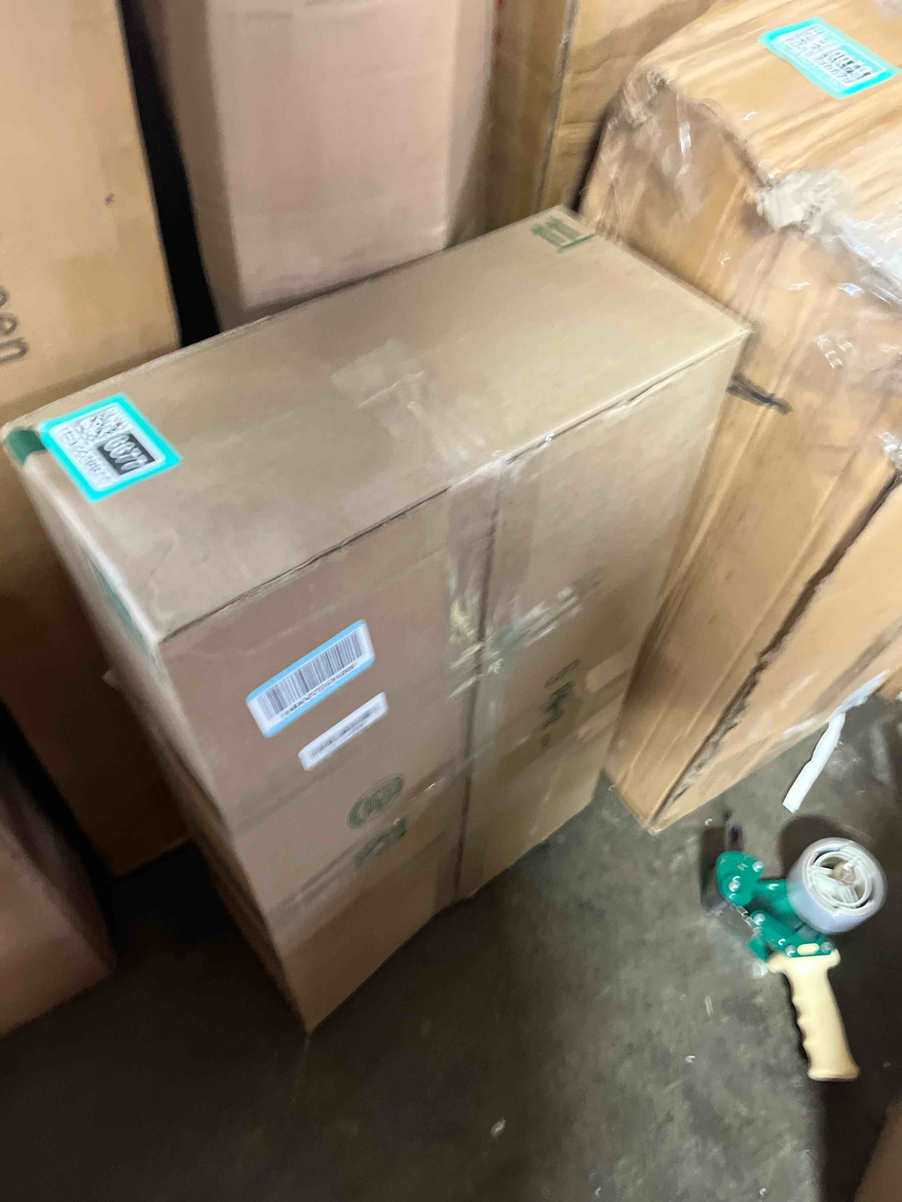https://s3.amazonaws.com/lotting-images-prod/phillipi/TEA2236677_1755629522294.jpeg