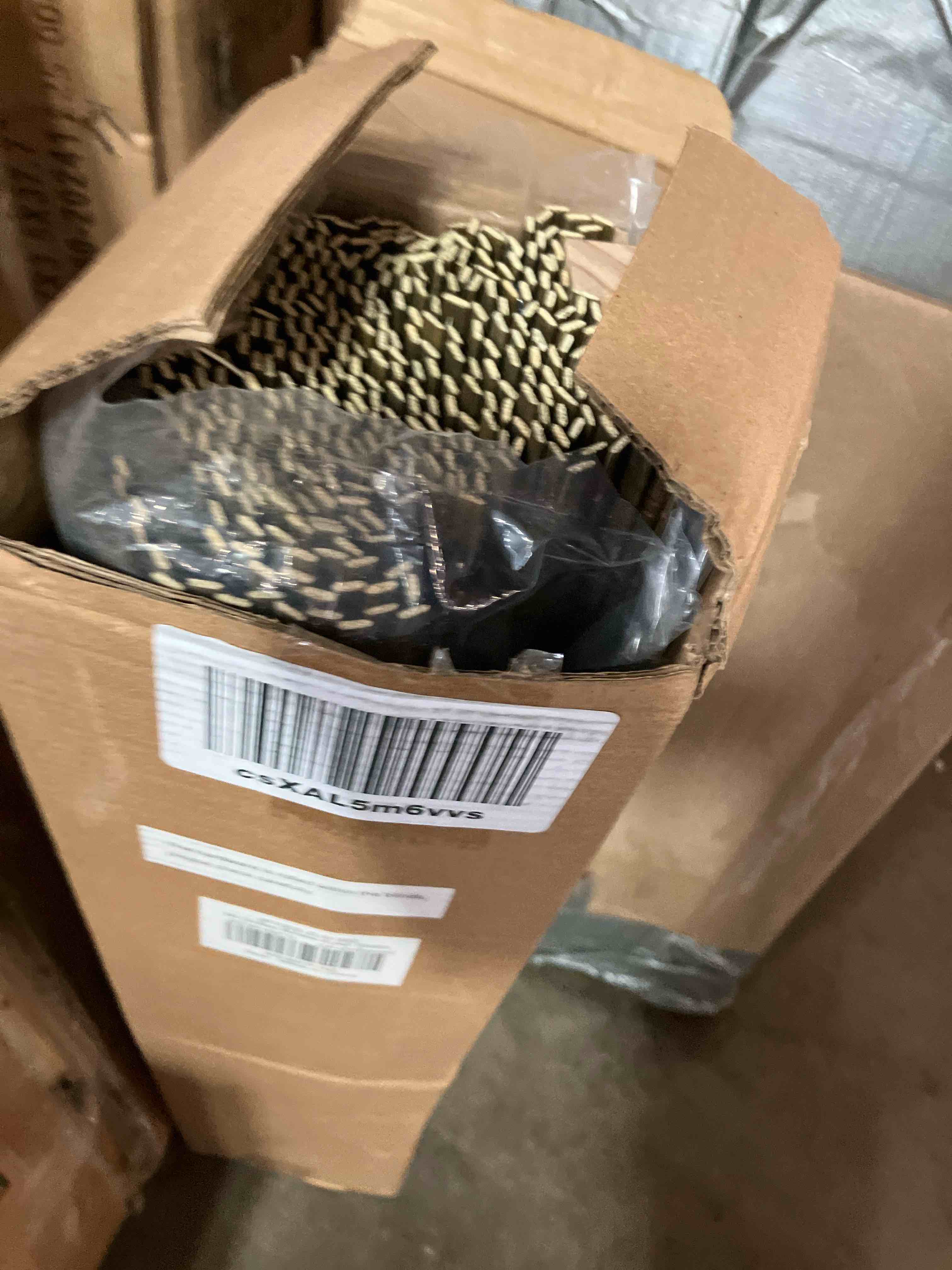 https://s3.amazonaws.com/lotting-images-prod/phillipi/TEA2236793_1755616470152.jpeg