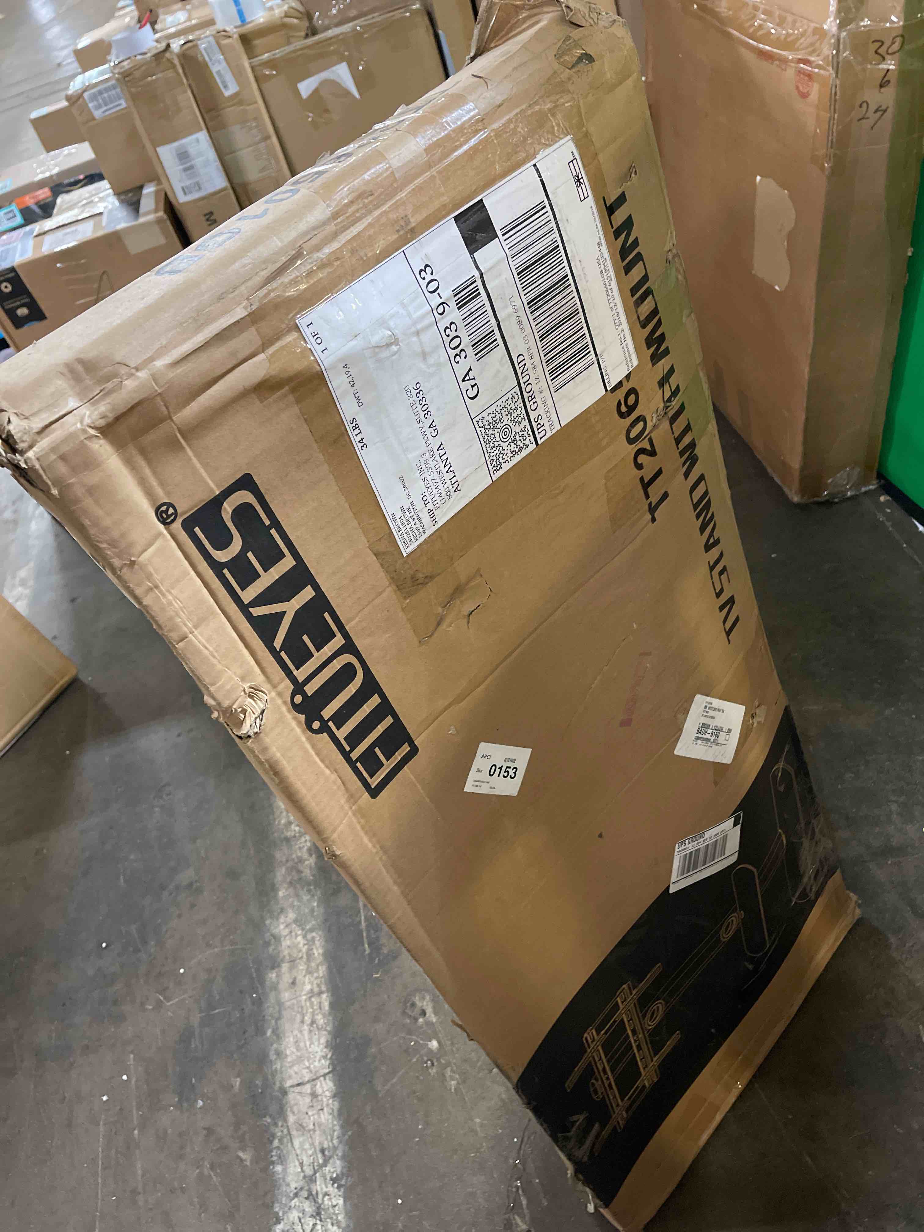 https://s3.amazonaws.com/lotting-images-prod/phillipi/TEA2236989_1755785588084.jpeg