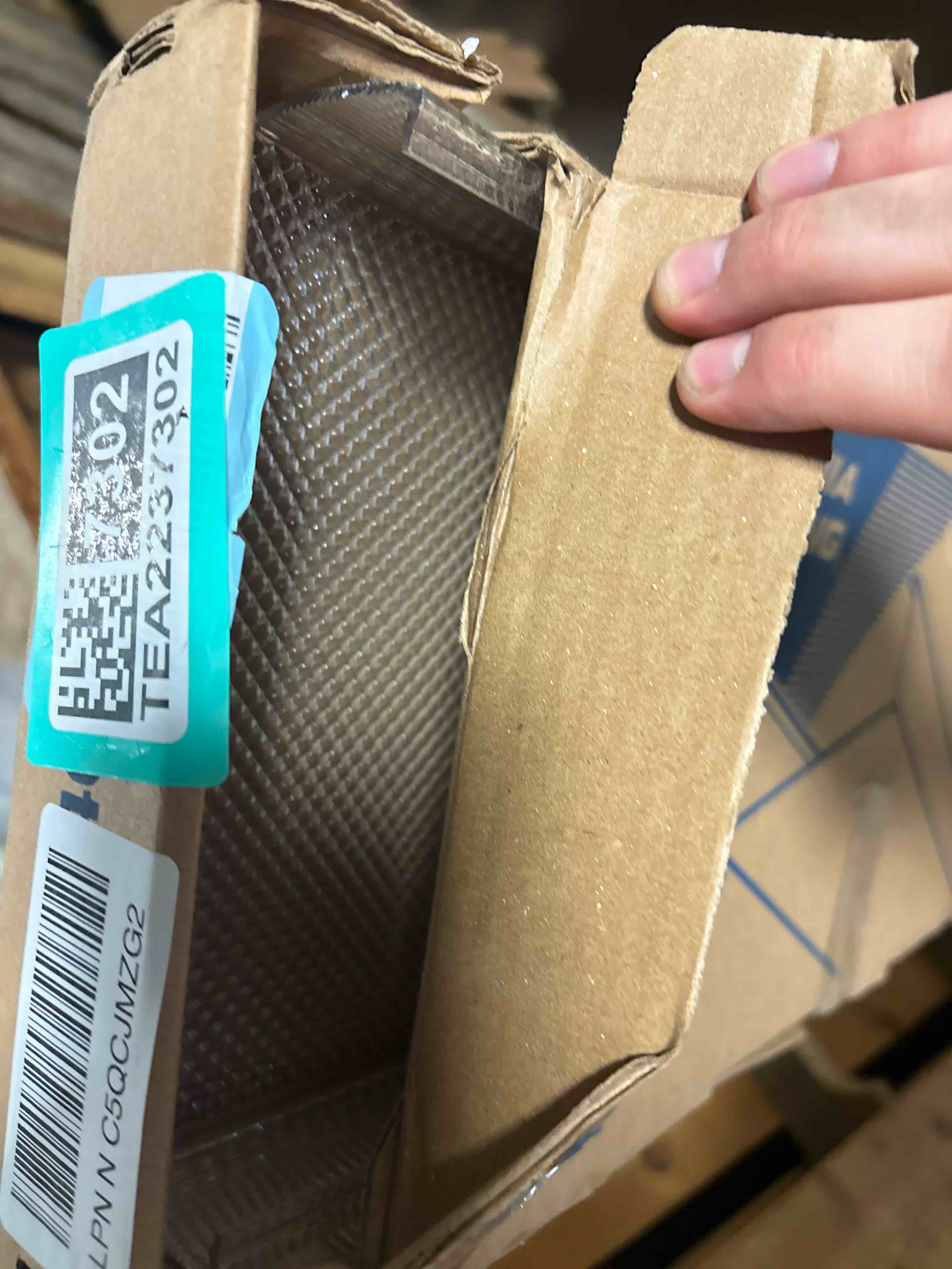 https://s3.amazonaws.com/lotting-images-prod/phillipi/TEA2237302_1755792381511.jpeg