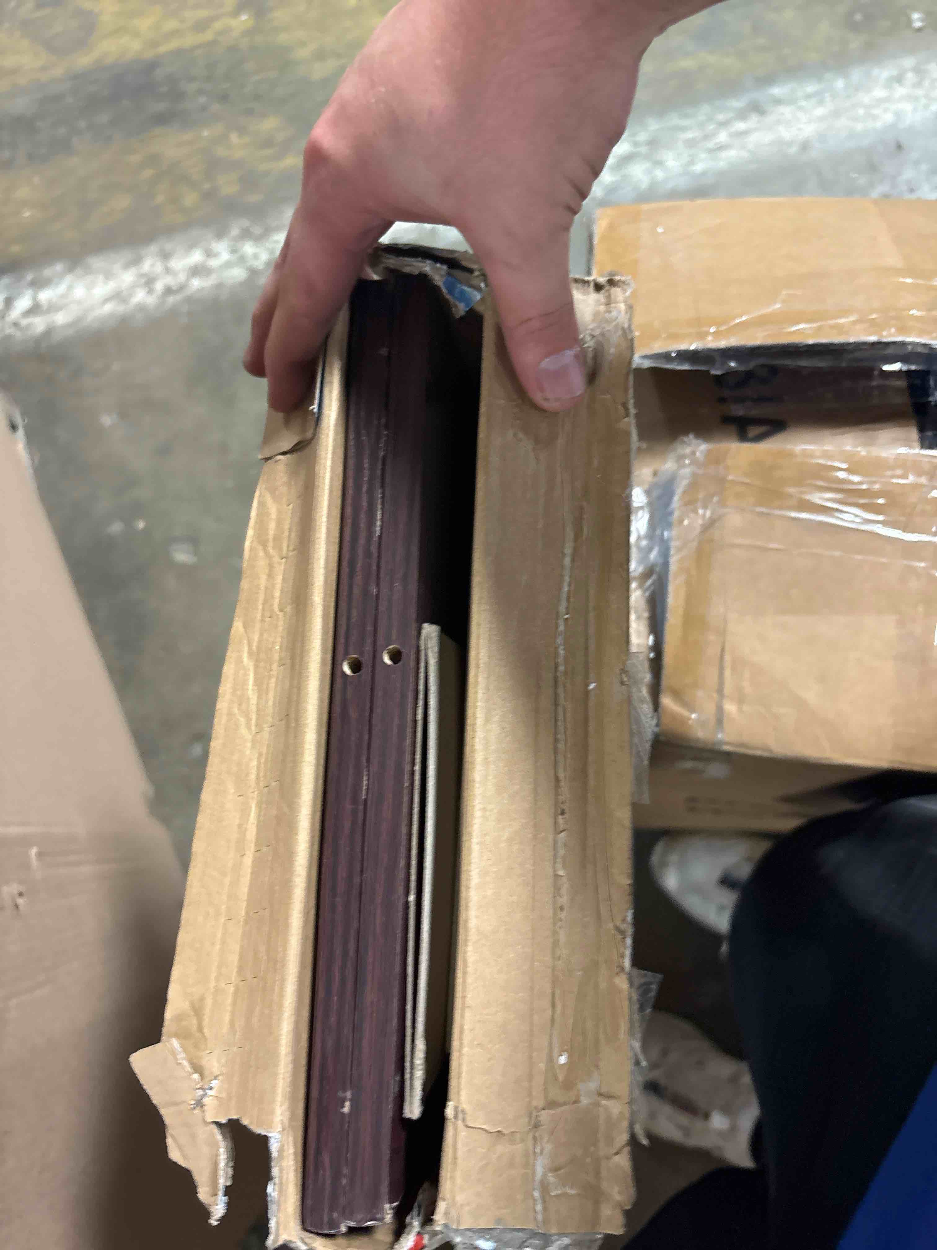 https://s3.amazonaws.com/lotting-images-prod/phillipi/TEA2237359_1755806149802.jpeg
