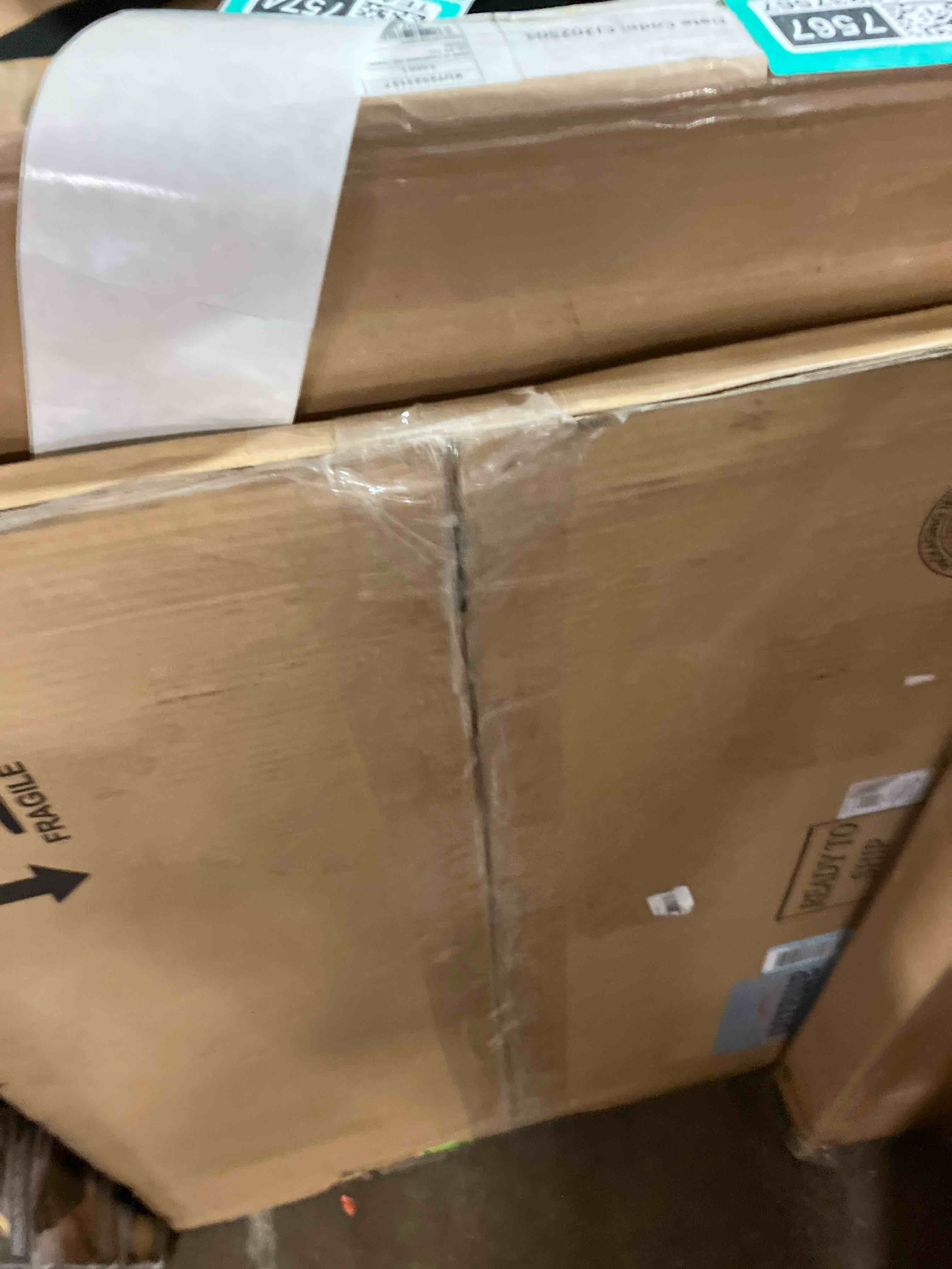 https://s3.amazonaws.com/lotting-images-prod/phillipi/TEA2237573_1756400603427.jpeg