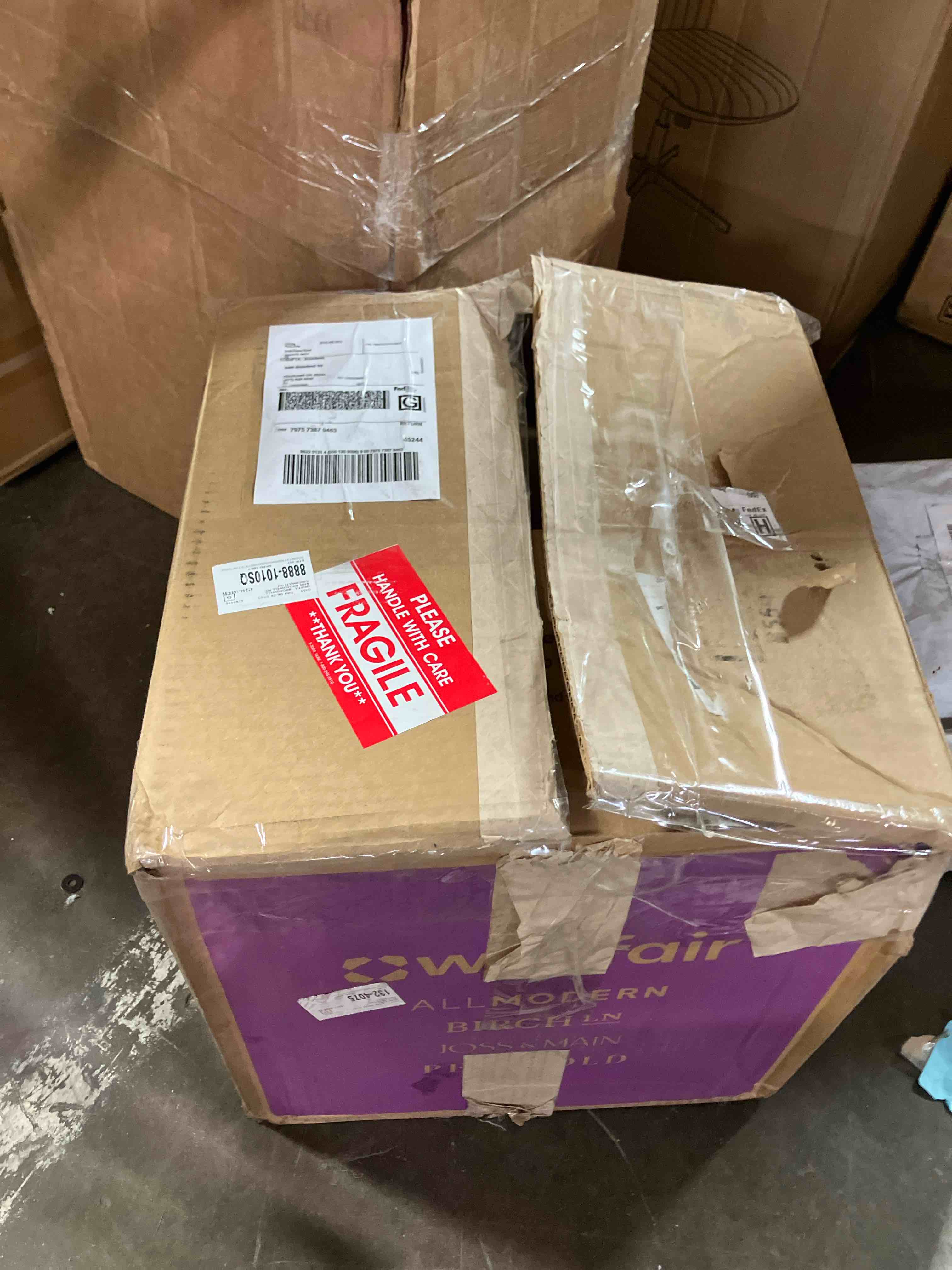 https://s3.amazonaws.com/lotting-images-prod/phillipi/TEA2237712_1756478713284.jpeg