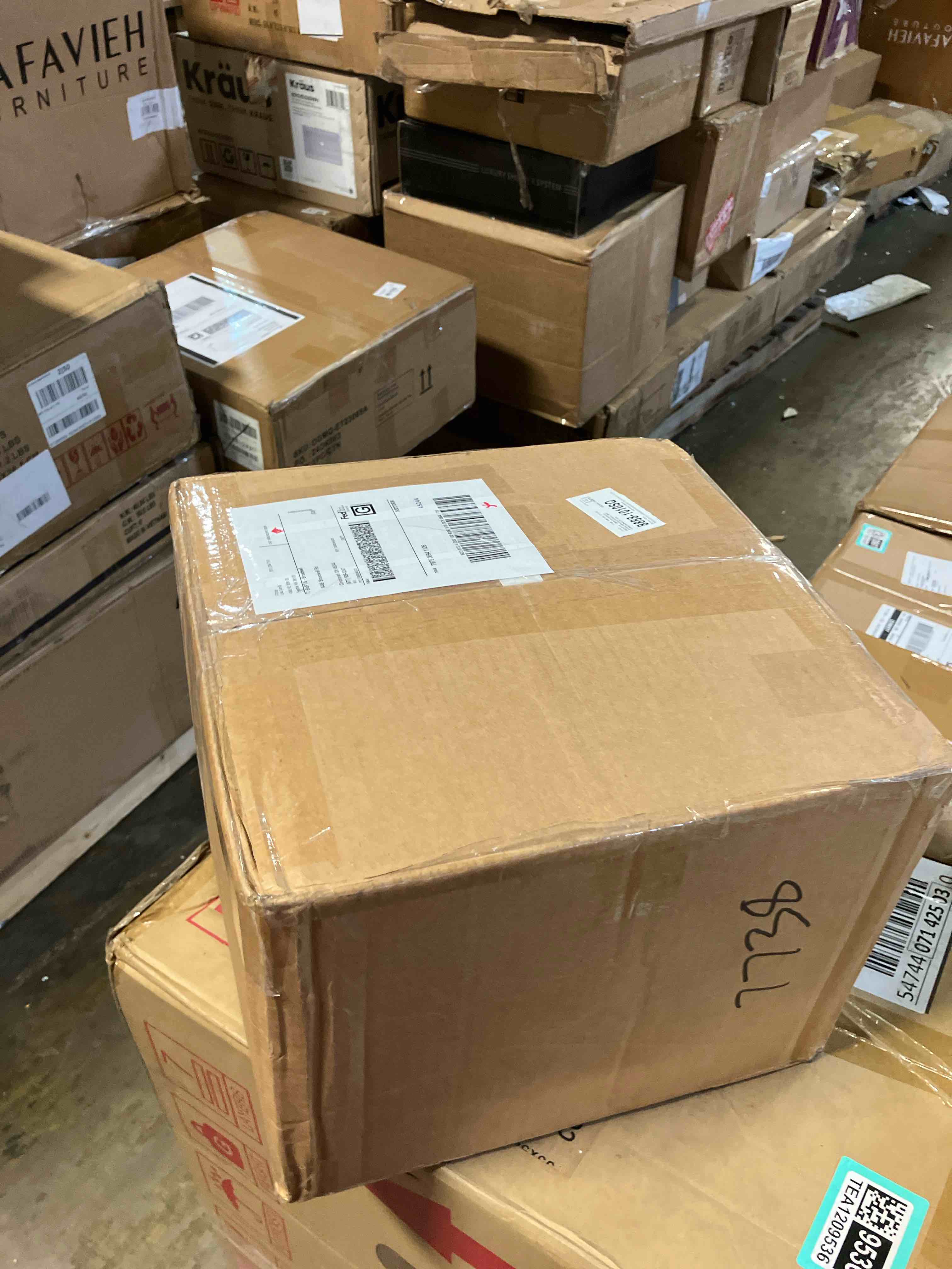 https://s3.amazonaws.com/lotting-images-prod/phillipi/TEA2237765_1756495134857.jpeg