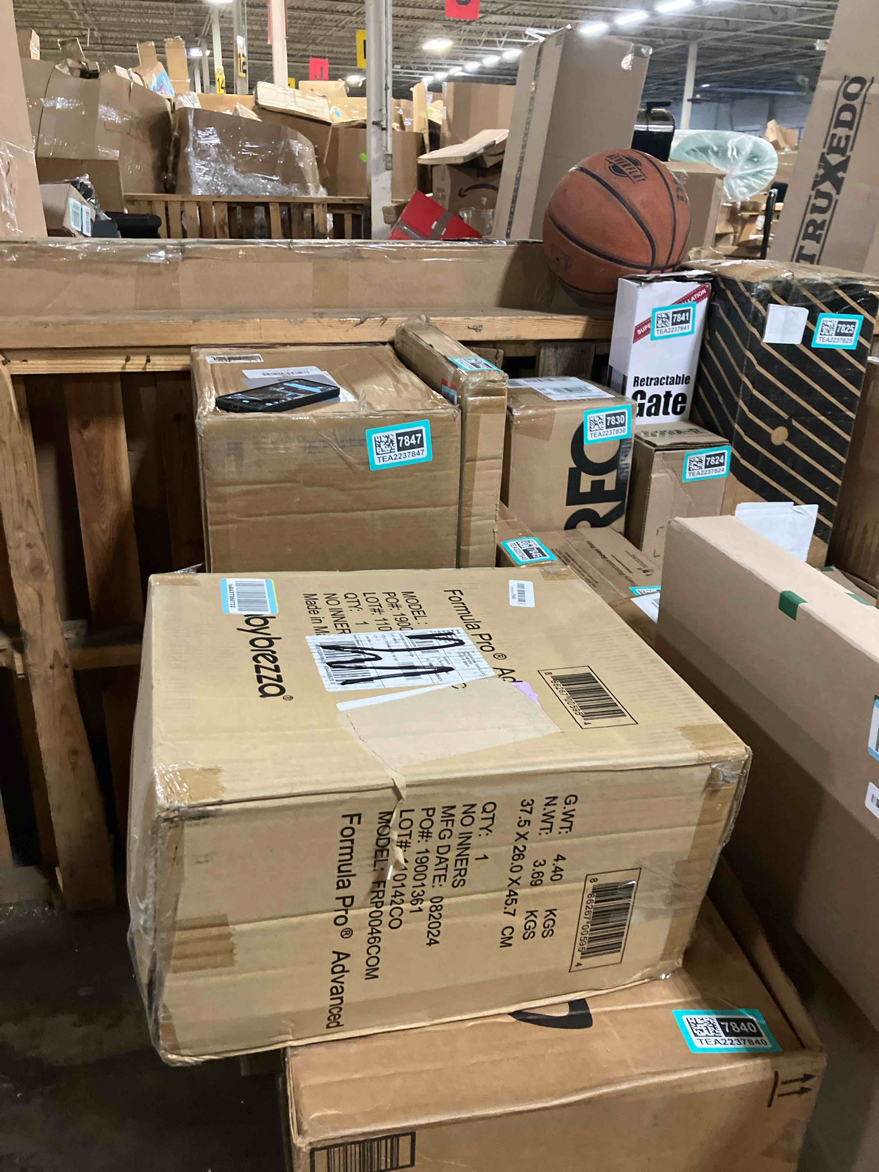 https://s3.amazonaws.com/lotting-images-prod/phillipi/TEA2237853_1756907382993.jpeg