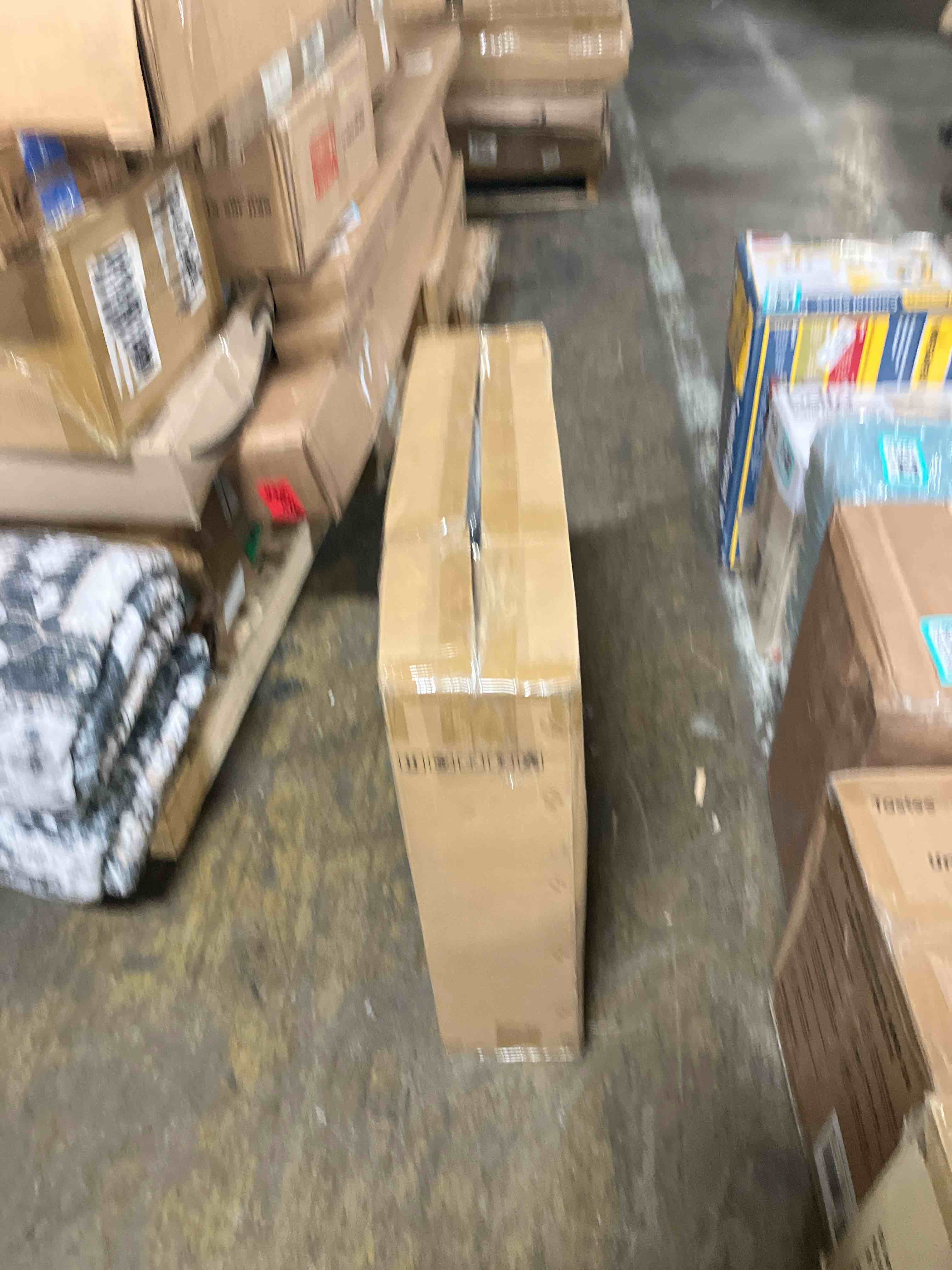 https://s3.amazonaws.com/lotting-images-prod/phillipi/TEA2237882_1756919794880.jpeg