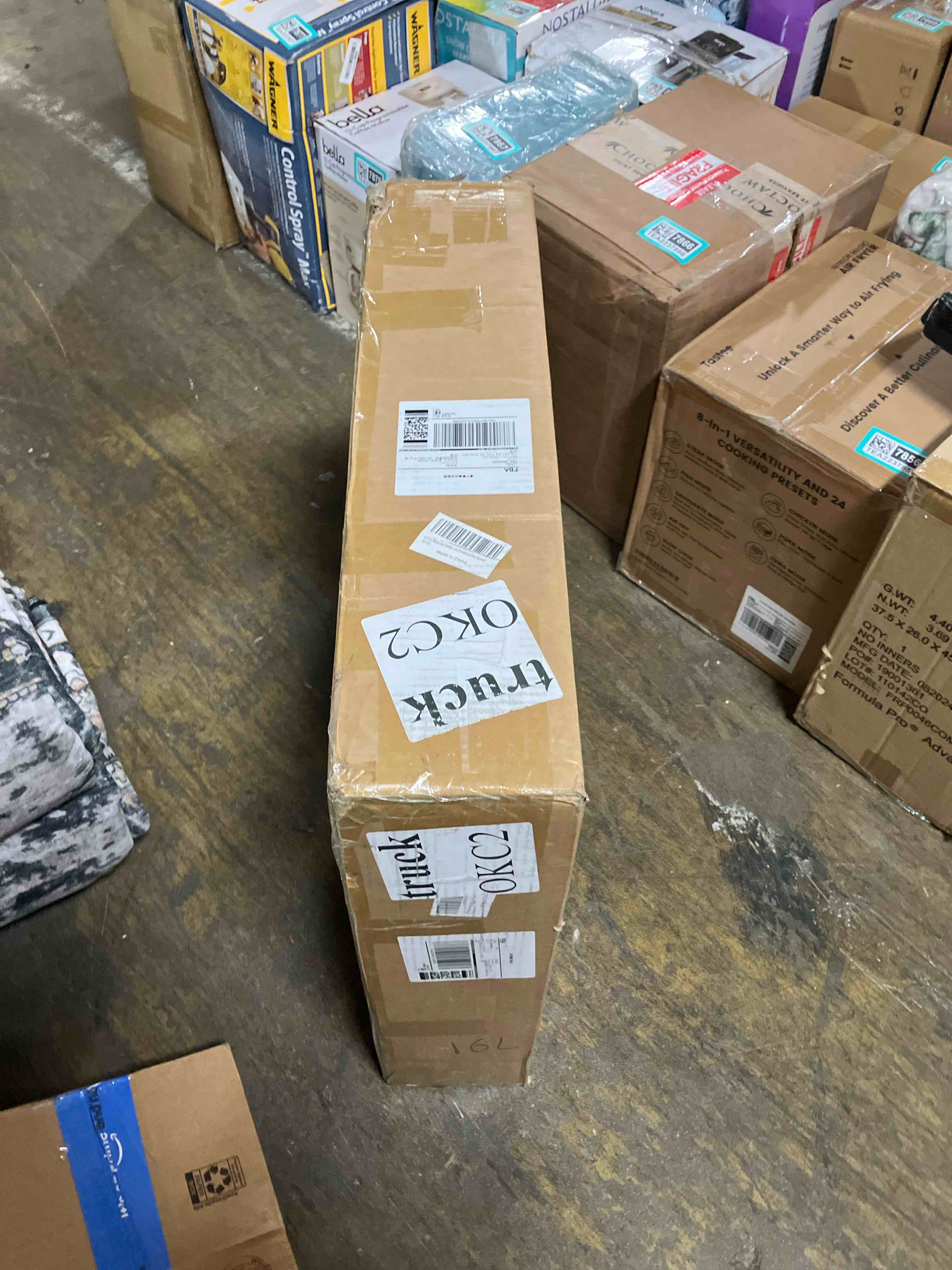 https://s3.amazonaws.com/lotting-images-prod/phillipi/TEA2237897_1756922846308.jpeg