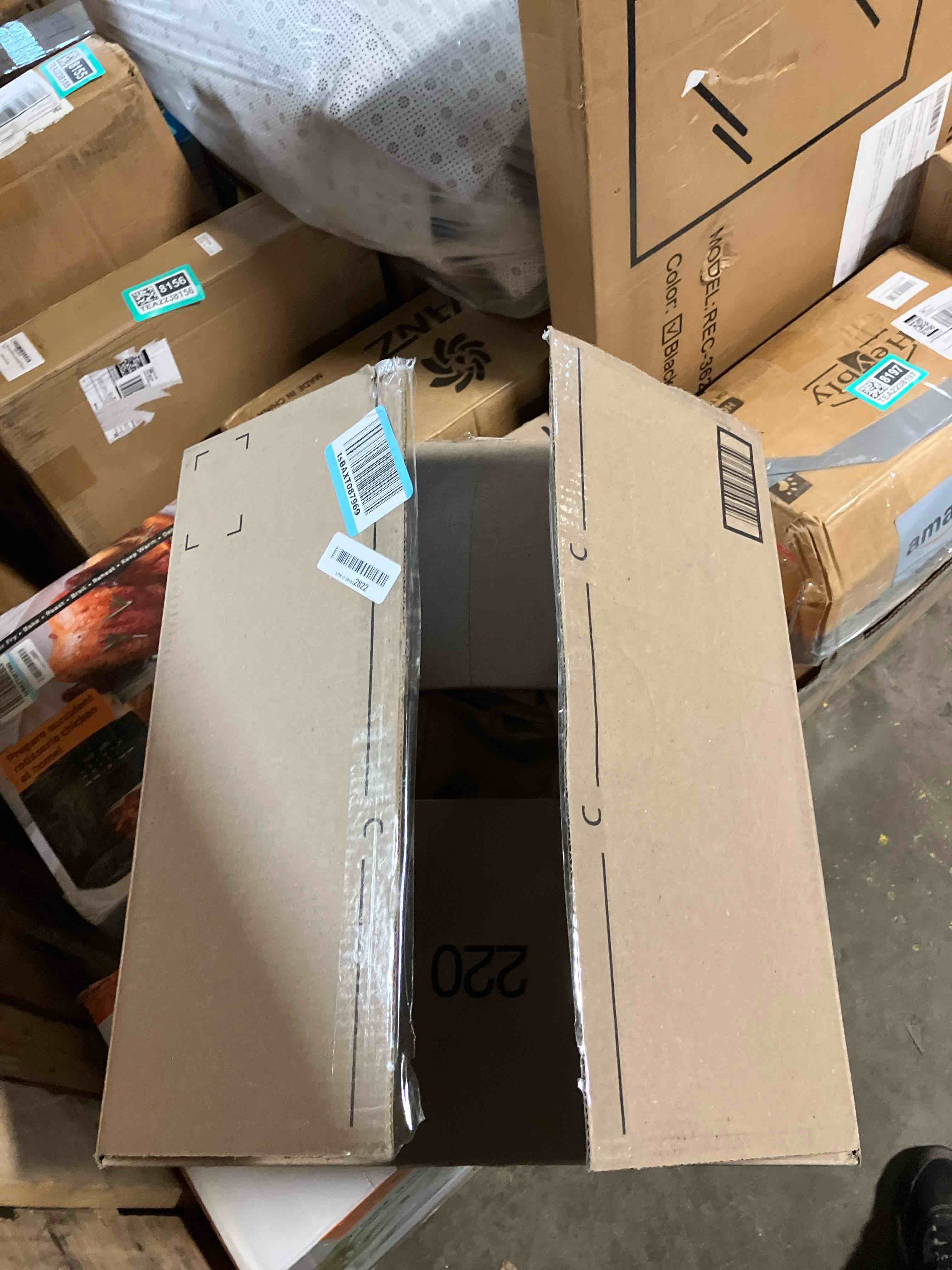 https://s3.amazonaws.com/lotting-images-prod/phillipi/TEA2238208_1757426583419.jpeg
