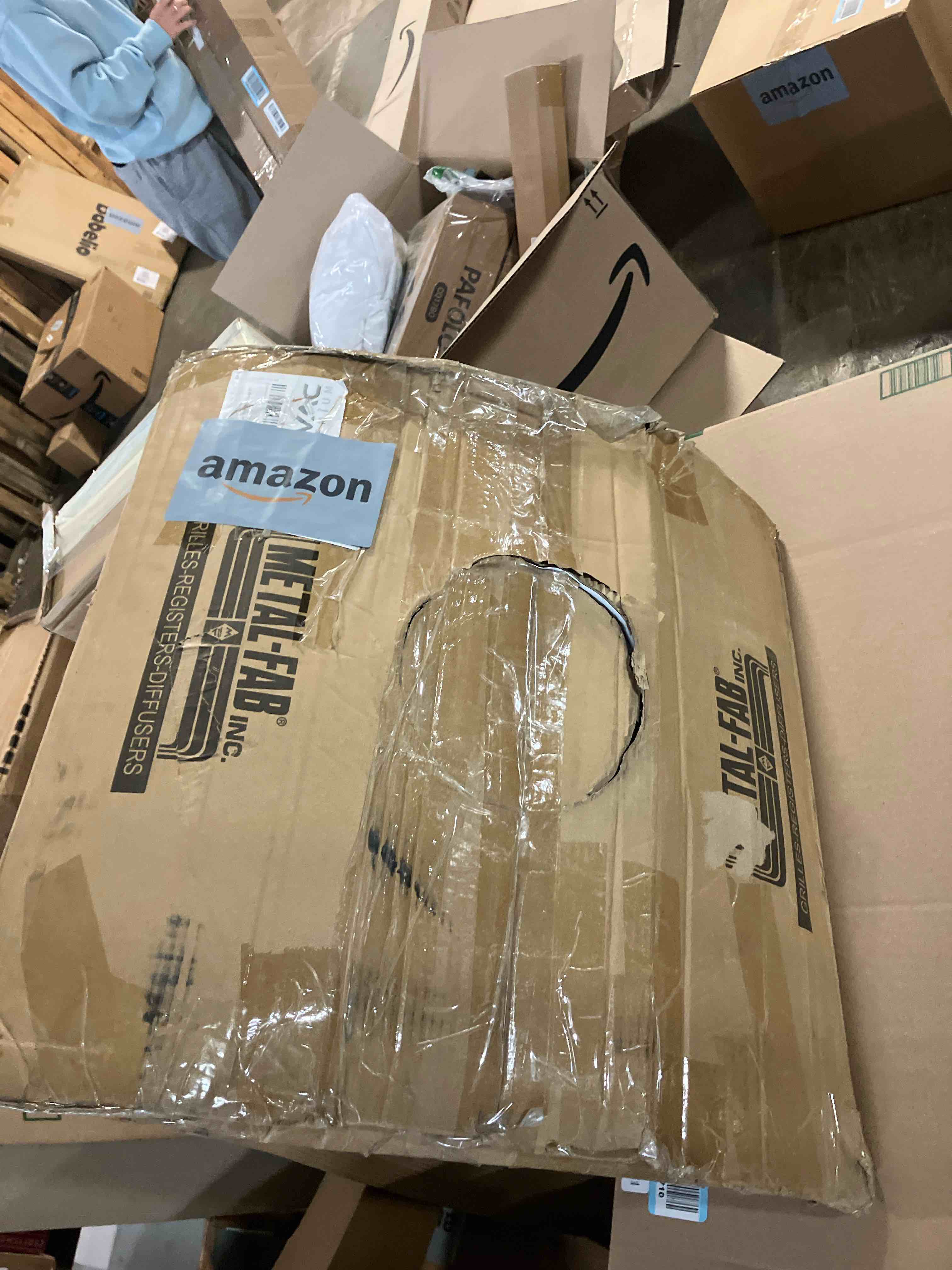 https://s3.amazonaws.com/lotting-images-prod/phillipi/TEA2238216_1757427351228.jpeg