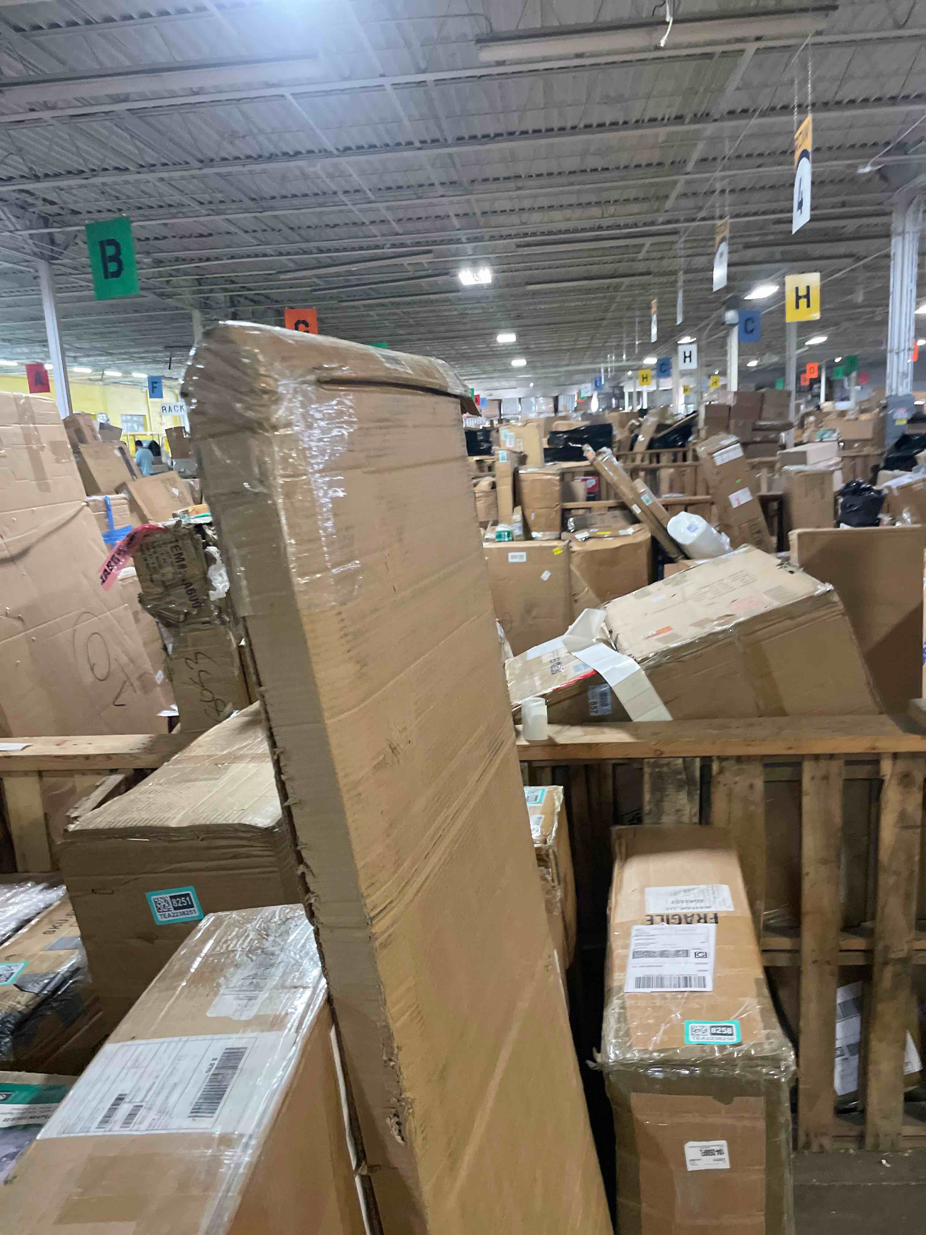 https://s3.amazonaws.com/lotting-images-prod/phillipi/TEA2238259_1757536069343.jpeg
