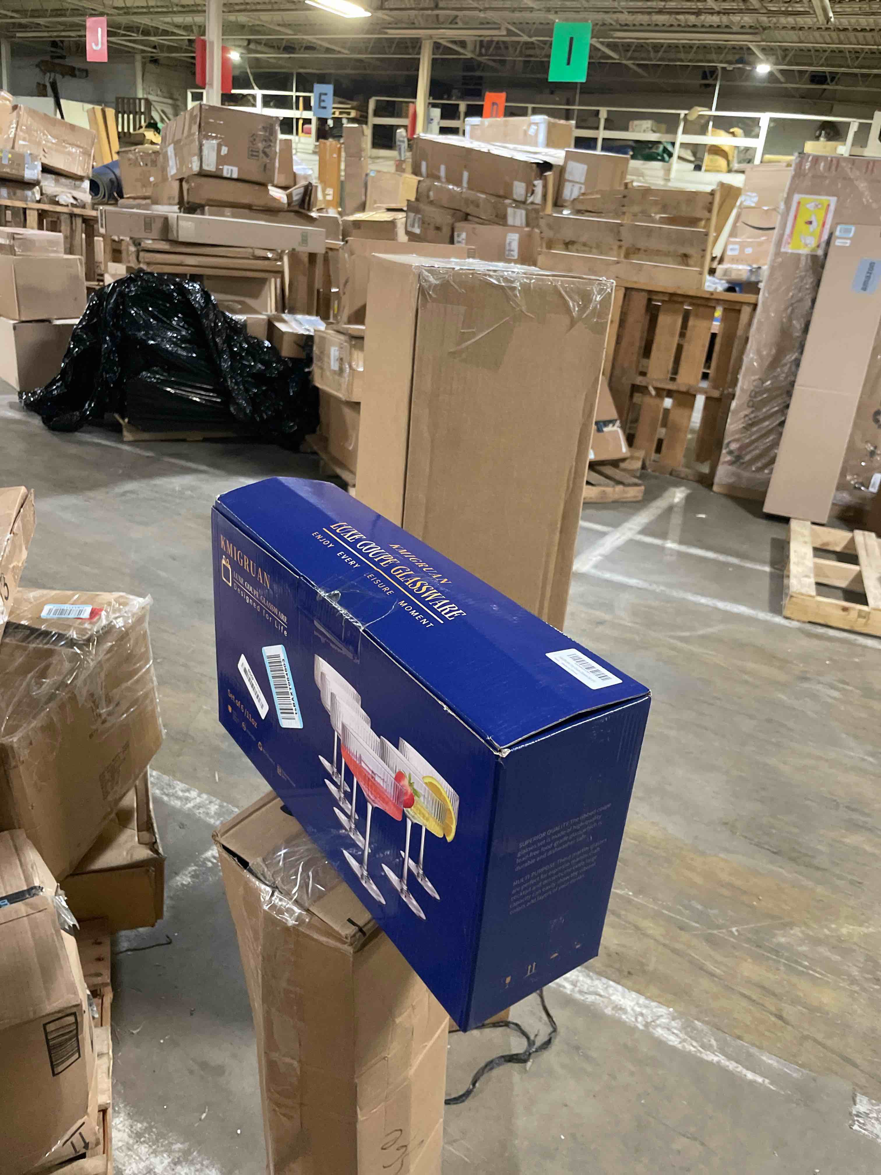 https://s3.amazonaws.com/lotting-images-prod/phillipi/TEA2238676_1758029491688.jpeg