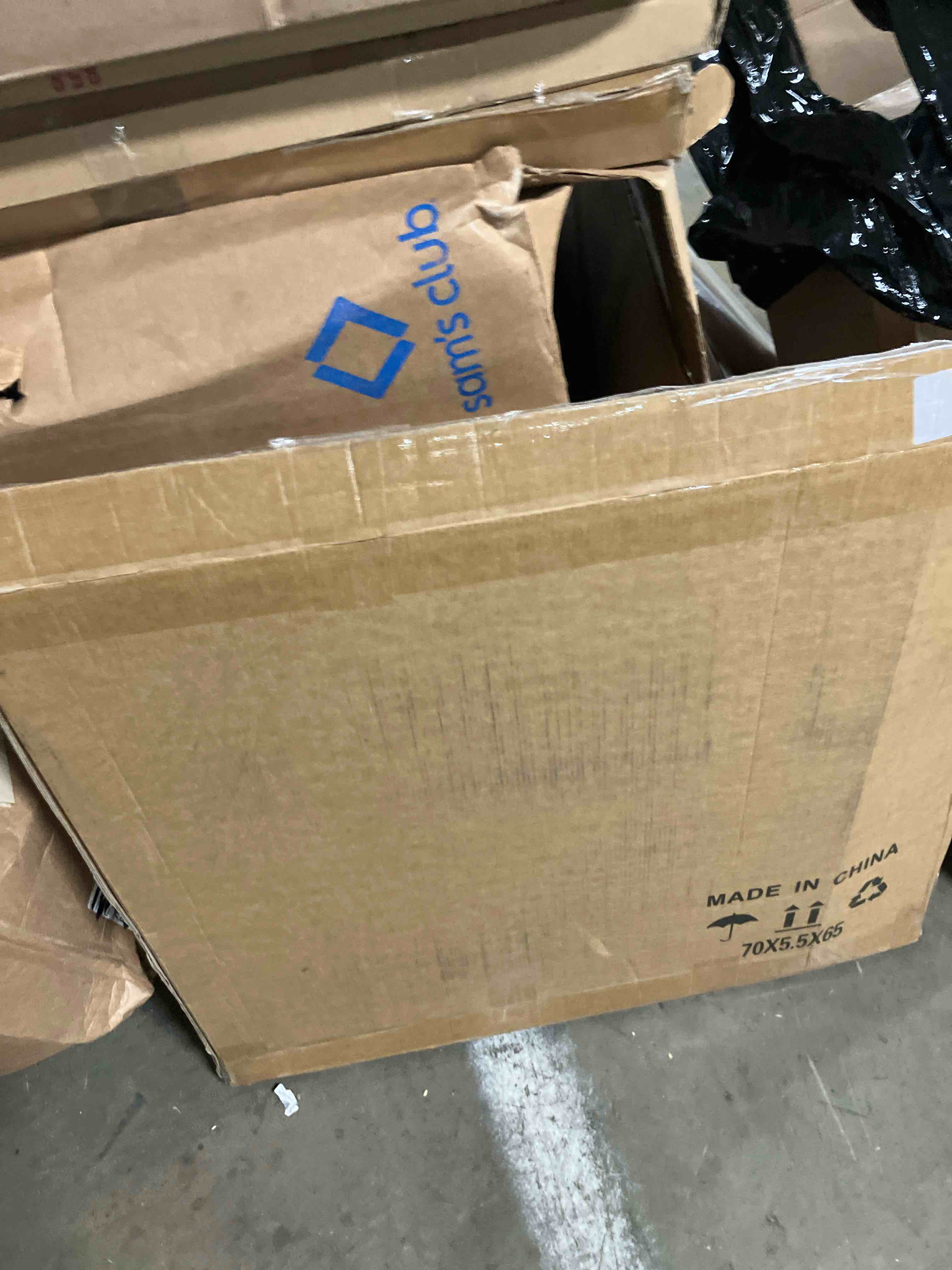 https://s3.amazonaws.com/lotting-images-prod/phillipi/TEA2238709_1758033944352.jpeg