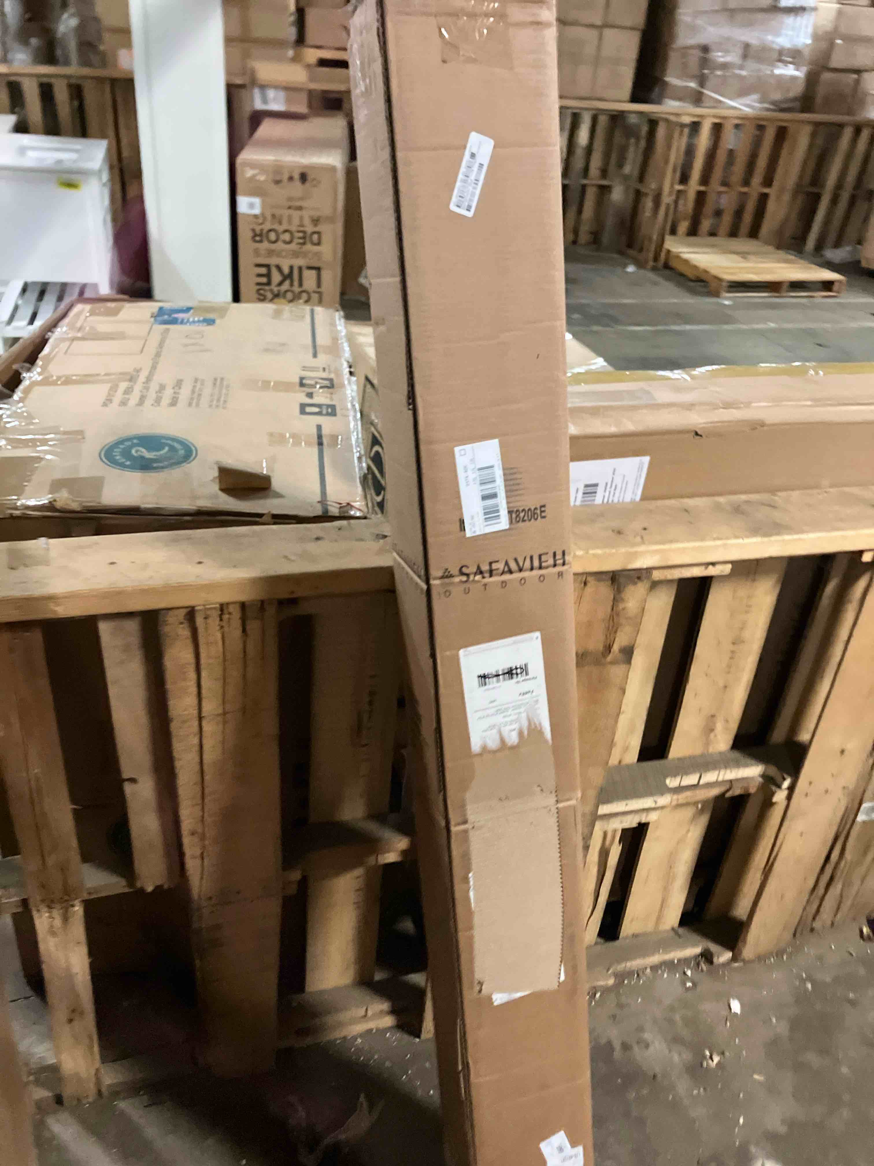 https://s3.amazonaws.com/lotting-images-prod/phillipi/TEA2240221_1744382866718.jpeg