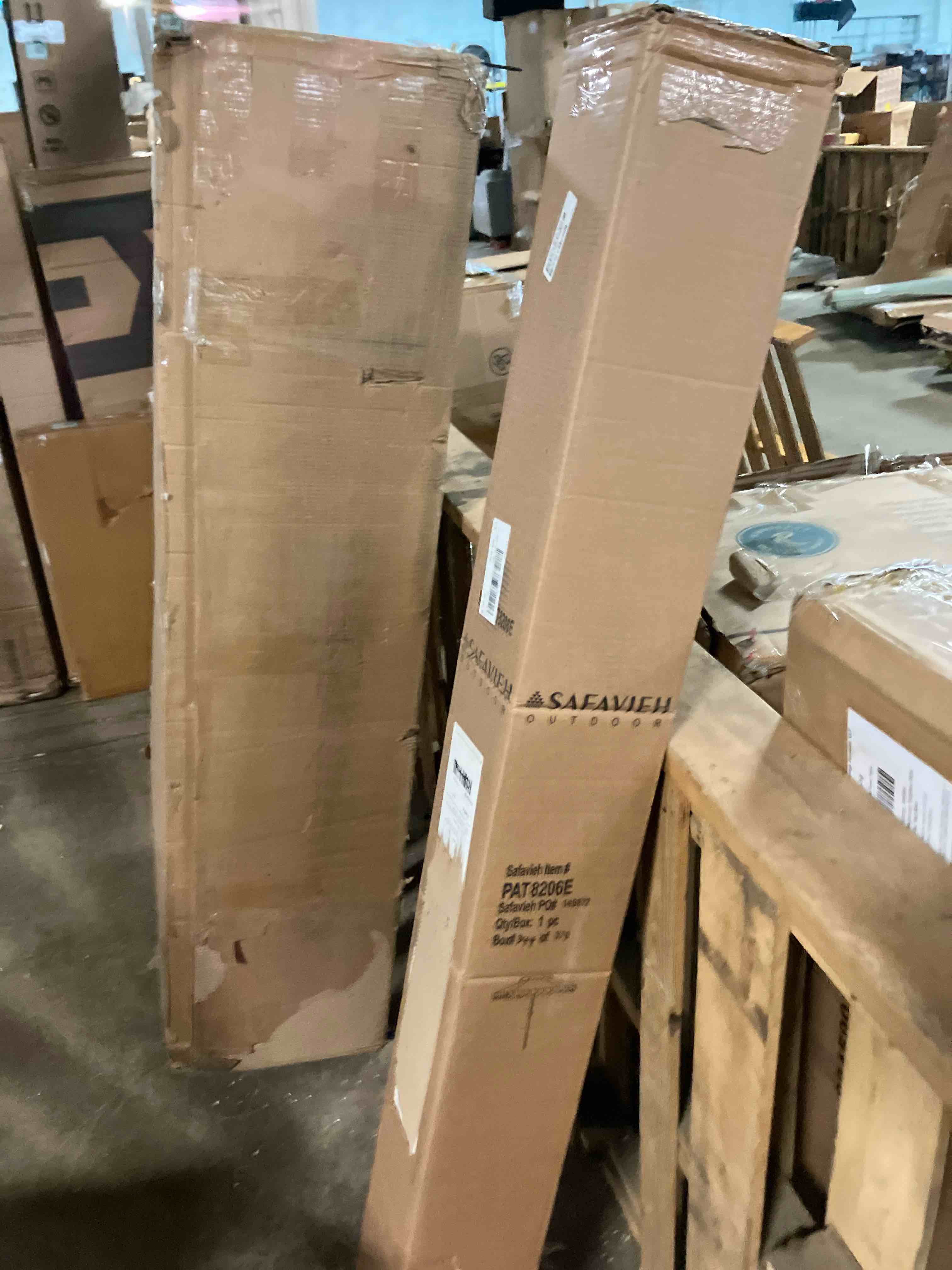 https://s3.amazonaws.com/lotting-images-prod/phillipi/TEA2240221_1744382871298.jpeg