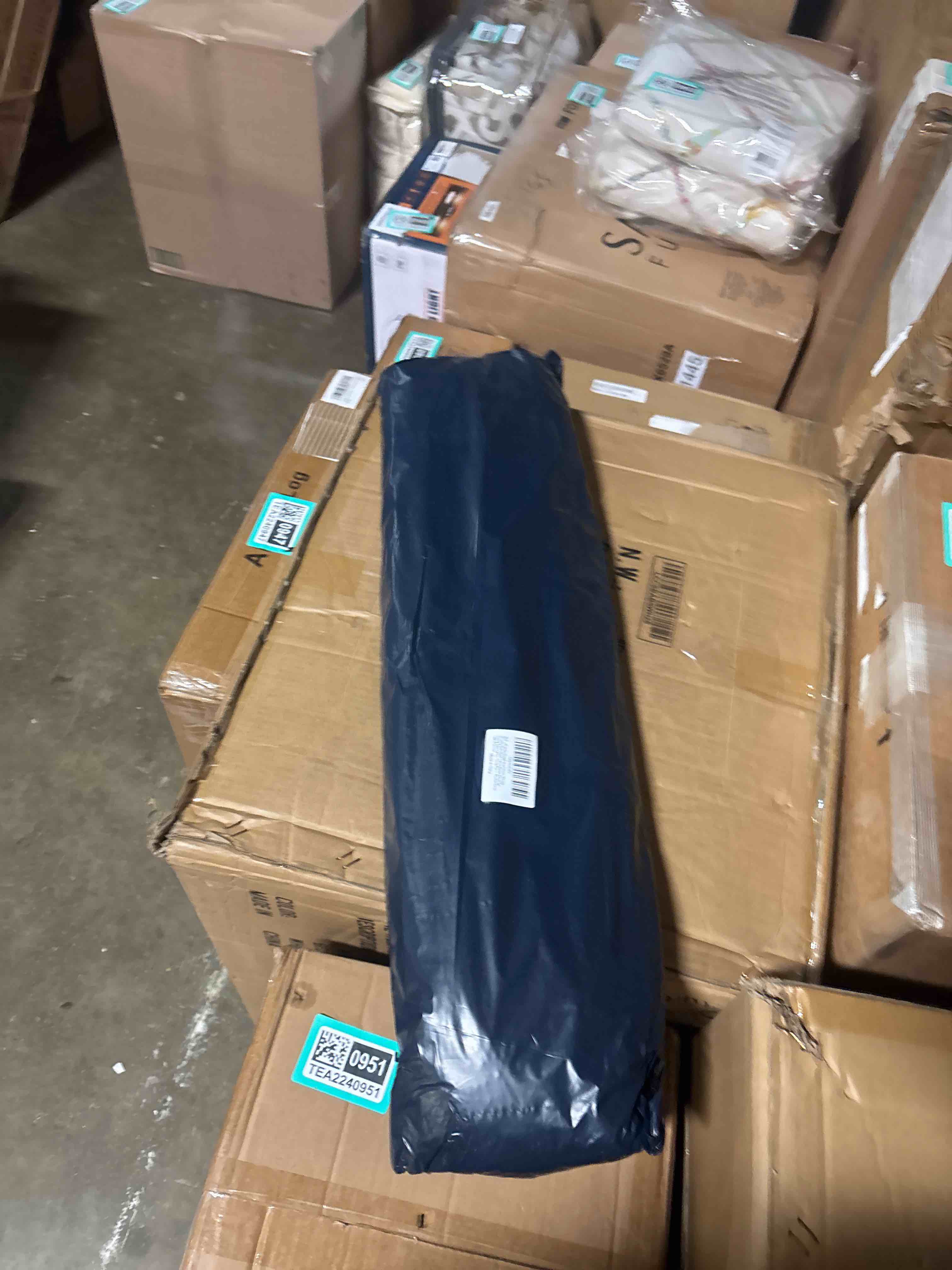 https://s3.amazonaws.com/lotting-images-prod/phillipi/TEA2240946_1744719530823.jpeg