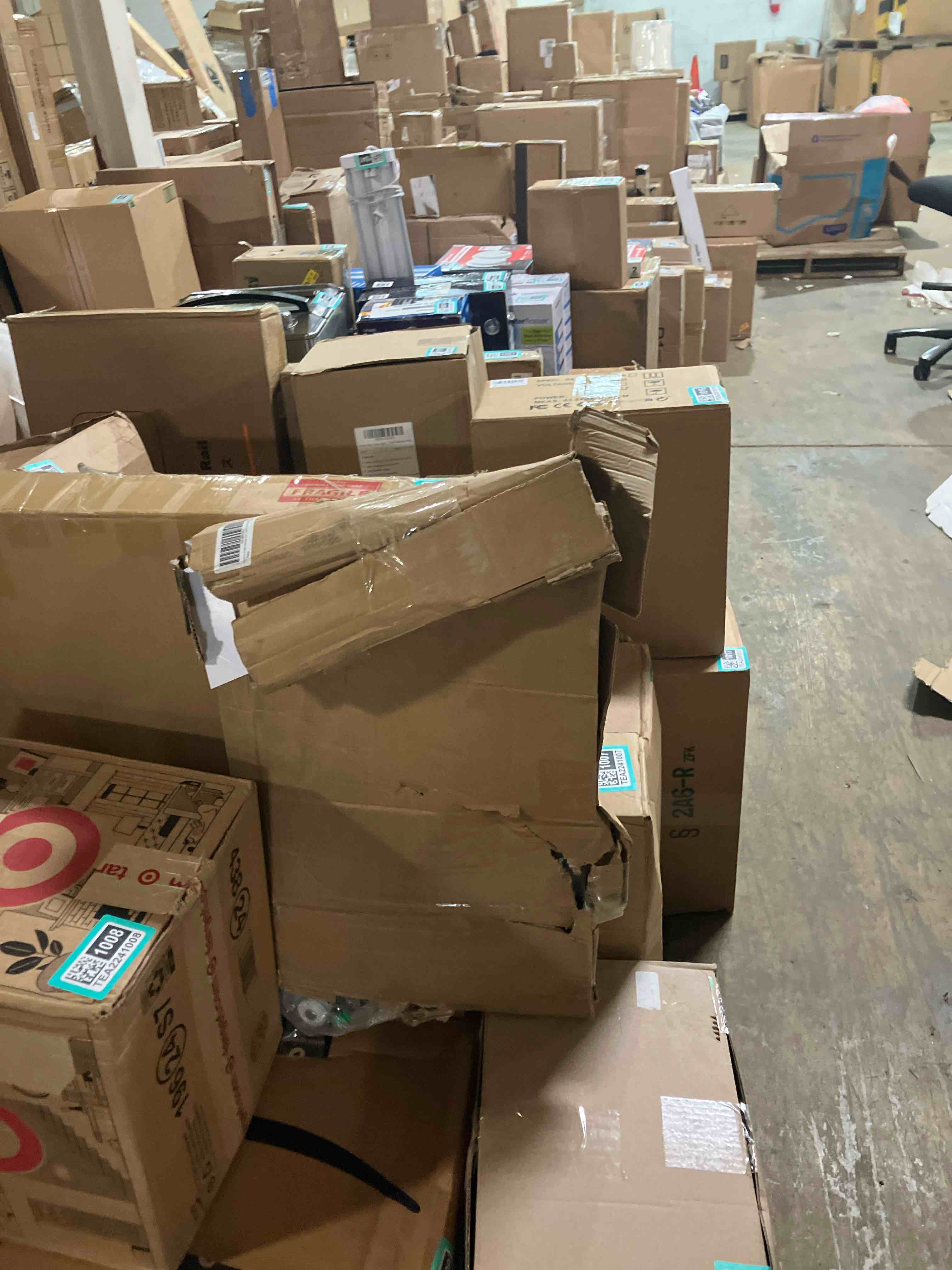 https://s3.amazonaws.com/lotting-images-prod/phillipi/TEA2241003_1744731766610.jpeg